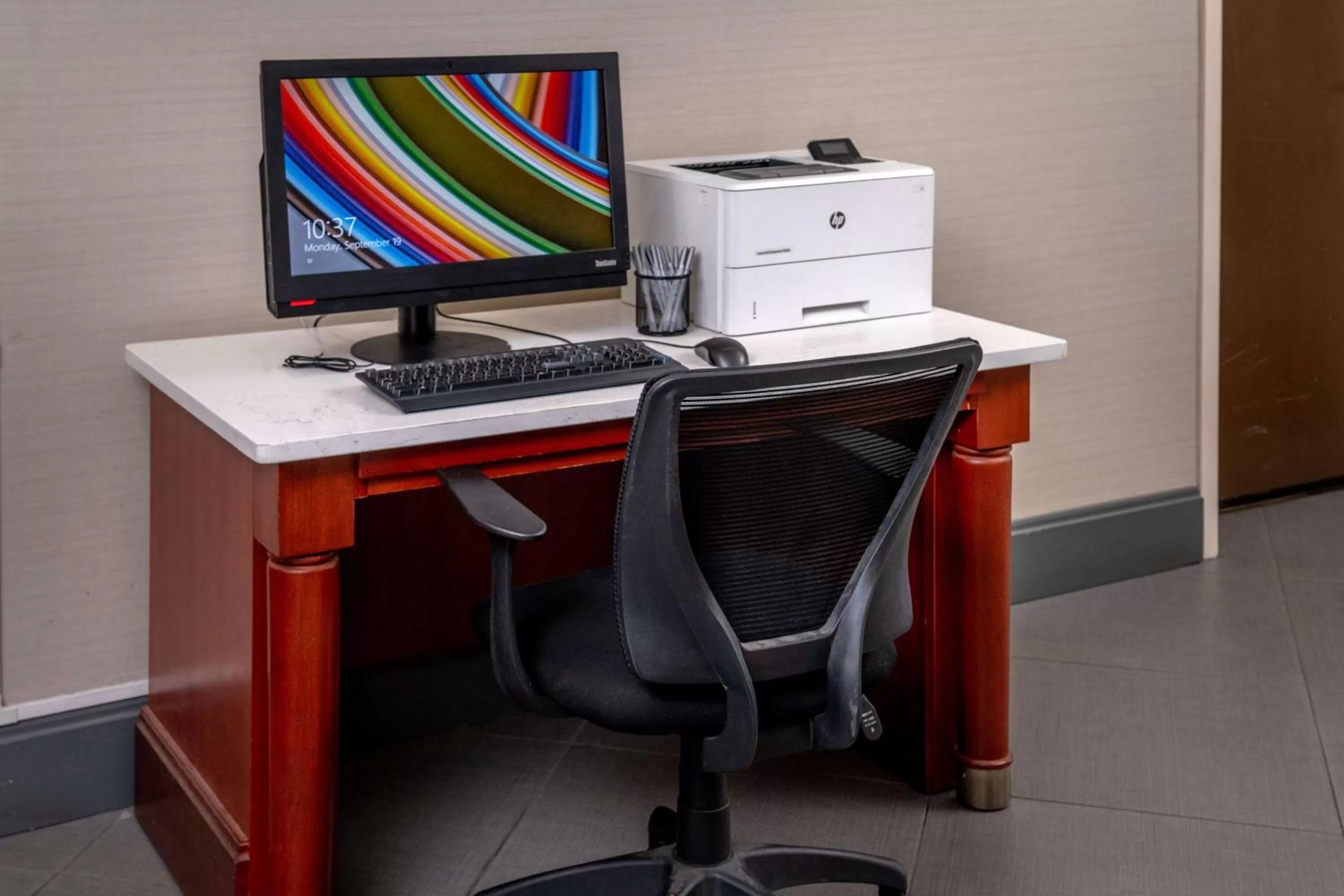 Business facilities in Hampton Inn Charleston Downtown