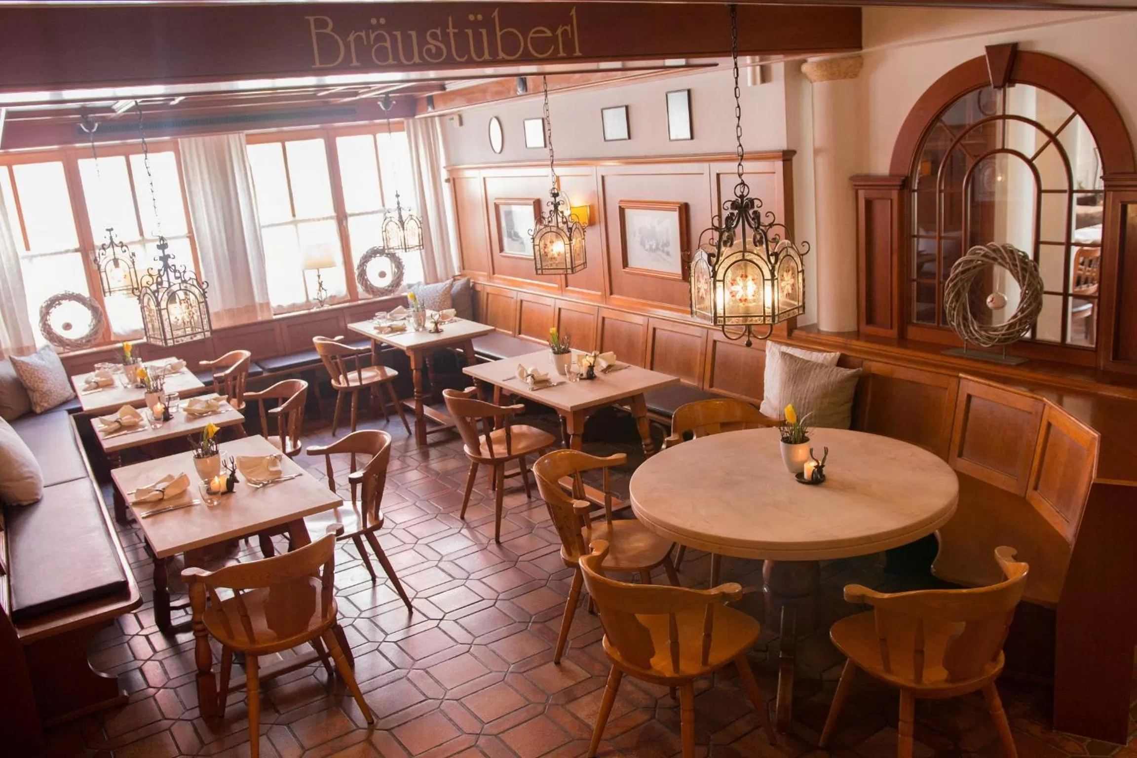 On site, Restaurant/Places to Eat in Romantik Hotel Hirschen