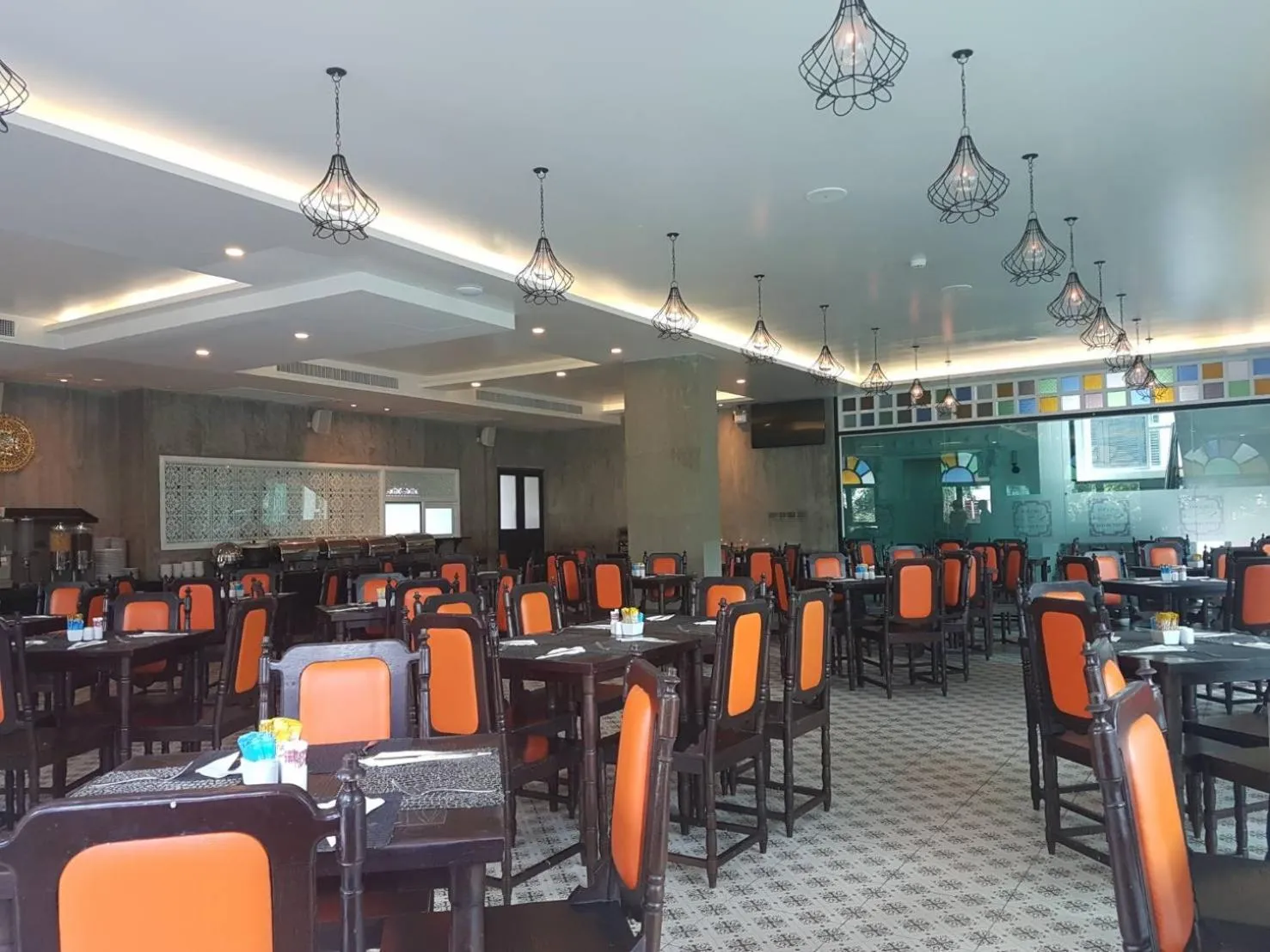 Restaurant/places to eat in Grand Supicha City Hotel