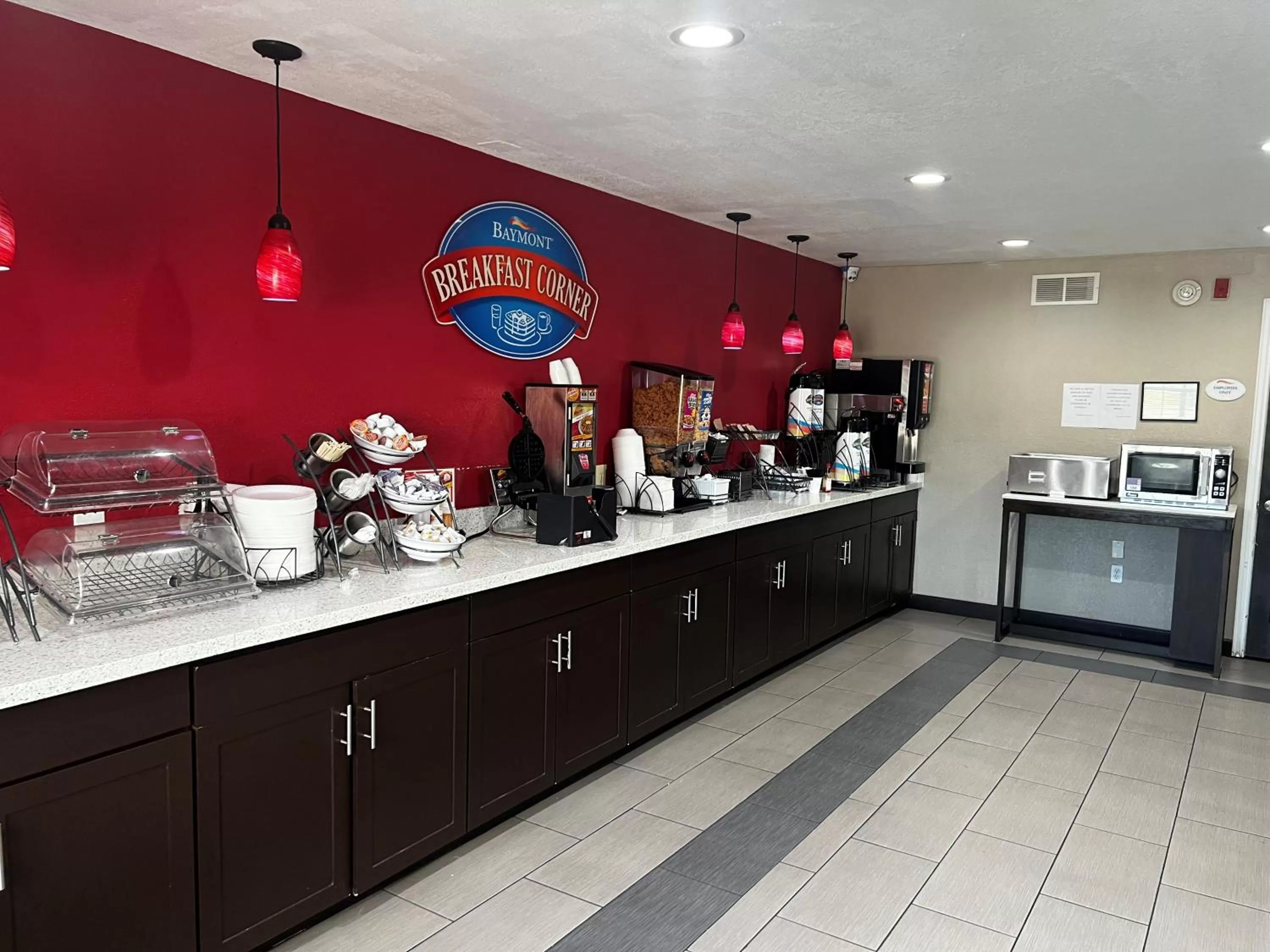 Breakfast in Baymont by Wyndham Port Arthur - Groves Area