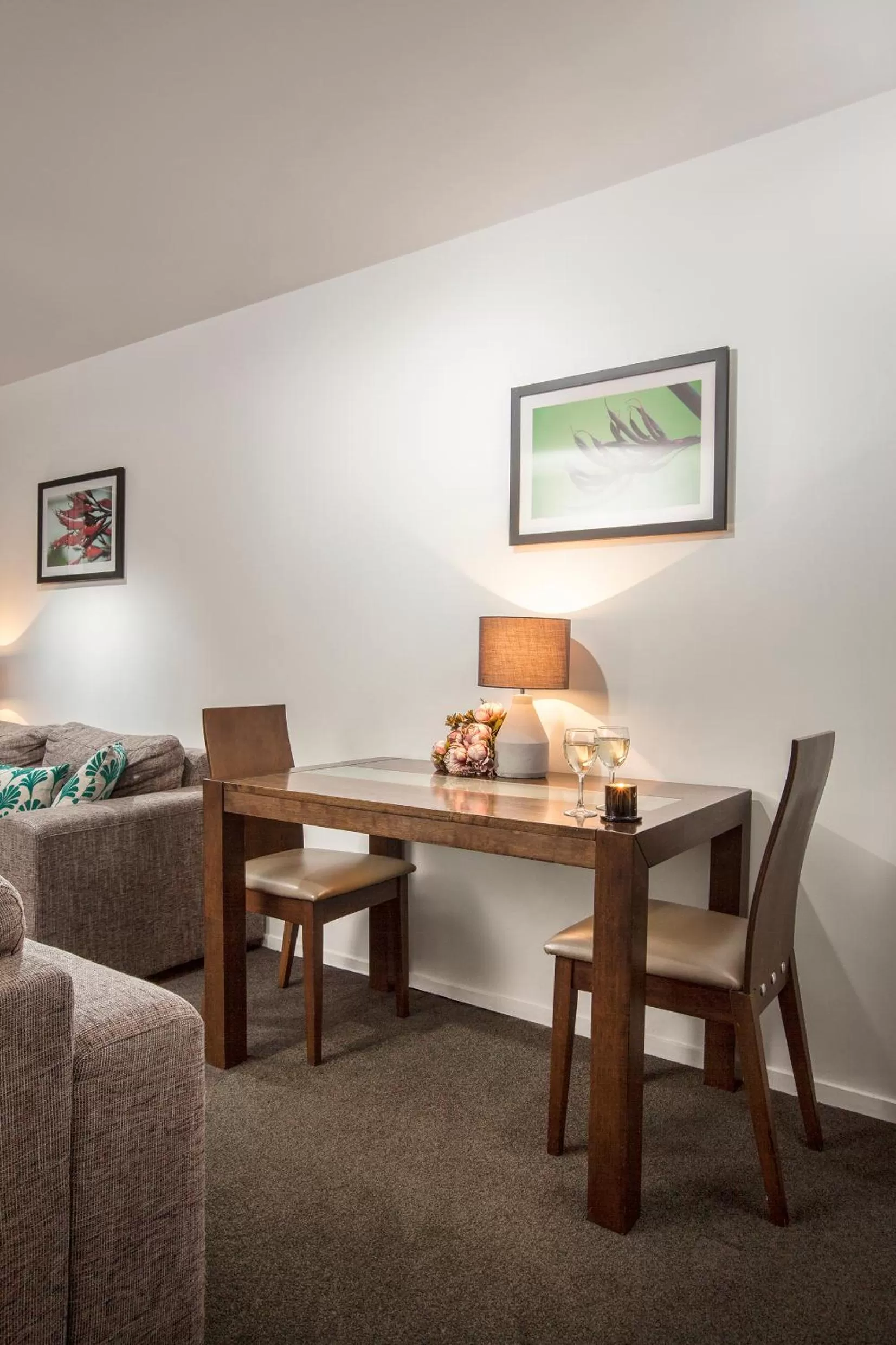 Living room in Barclay Suites