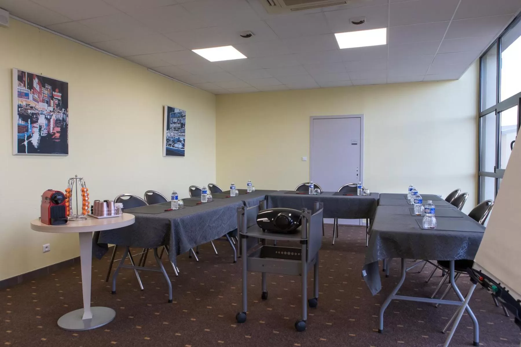 Meeting/conference room in The Originals Boutique, Actuel Hôtel, Saint-Etienne Aéroport