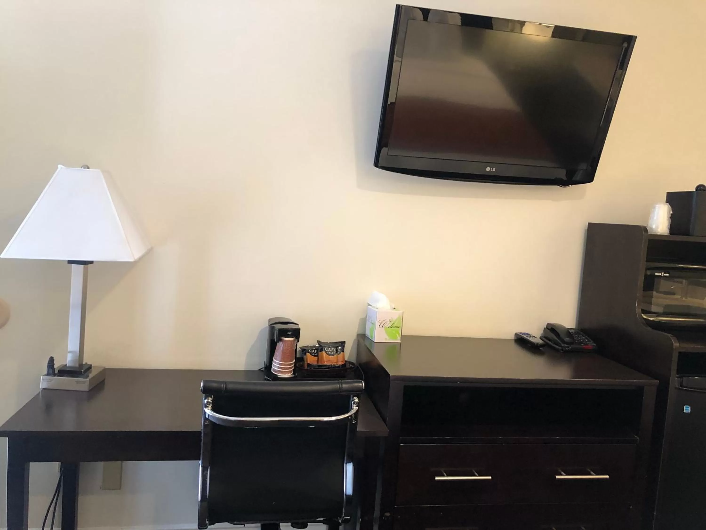 TV and multimedia in Seaside Inn