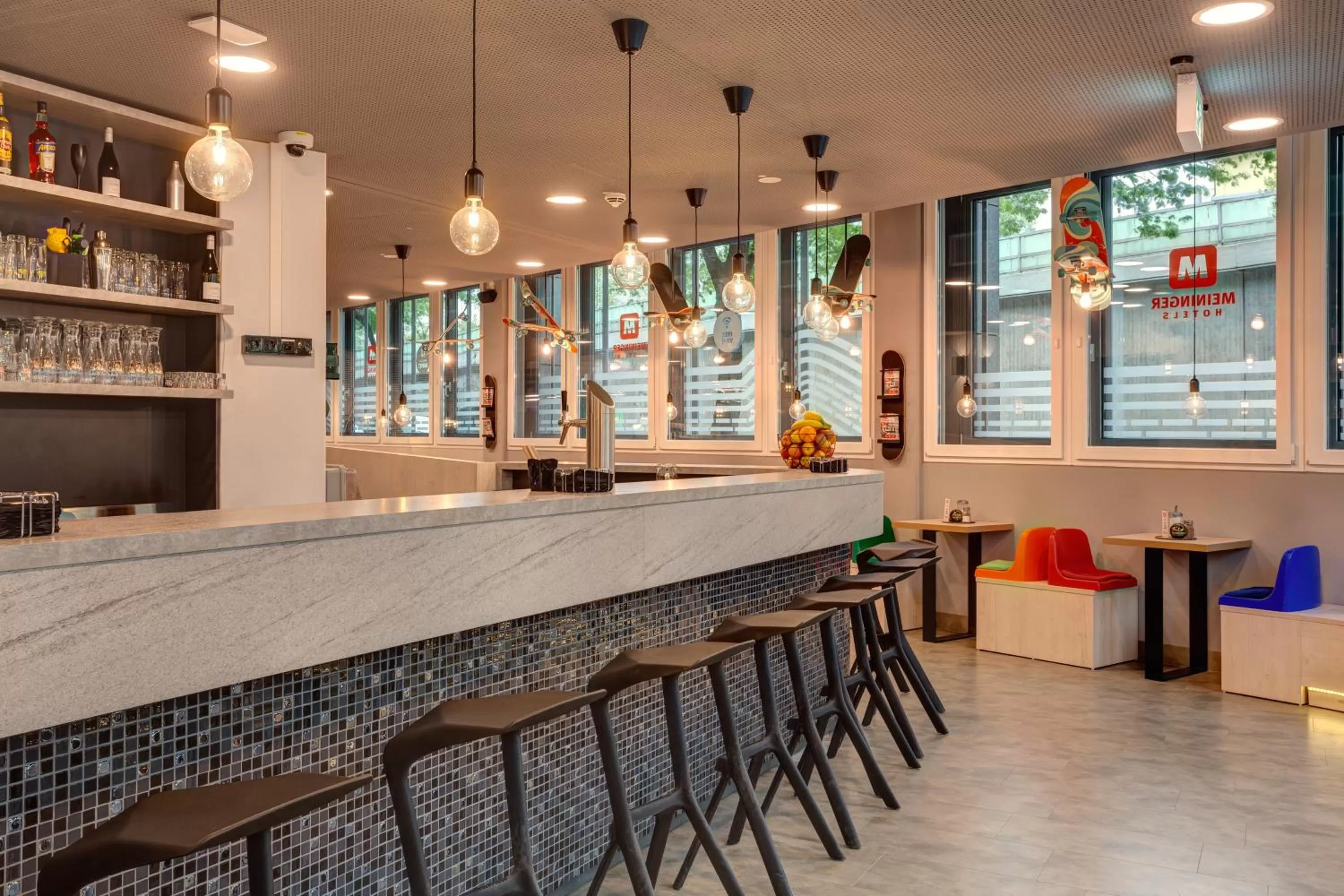 Lounge or bar in MEININGER Hotel München Olympiapark