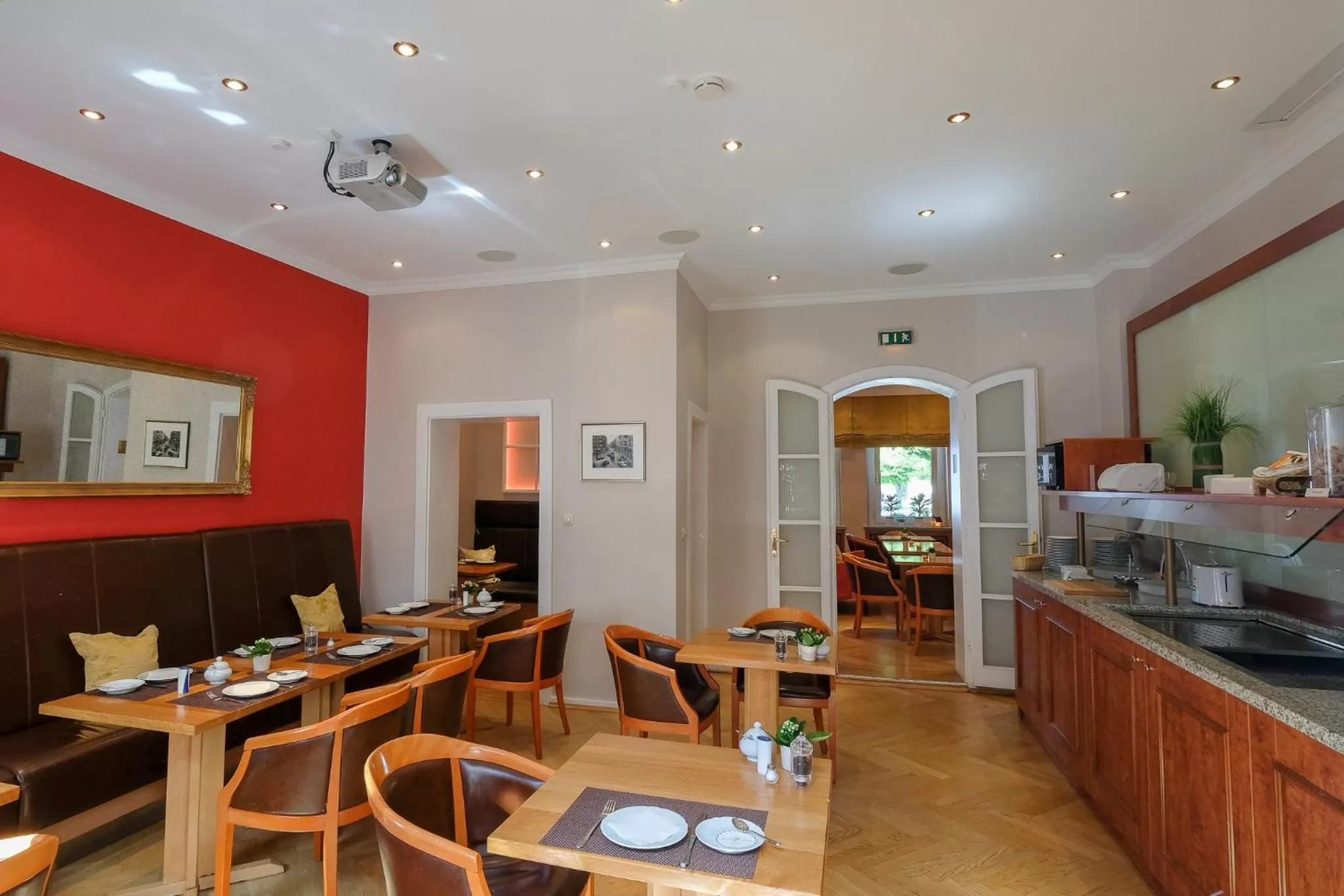 Buffet breakfast in Hotel Savoy Hannover