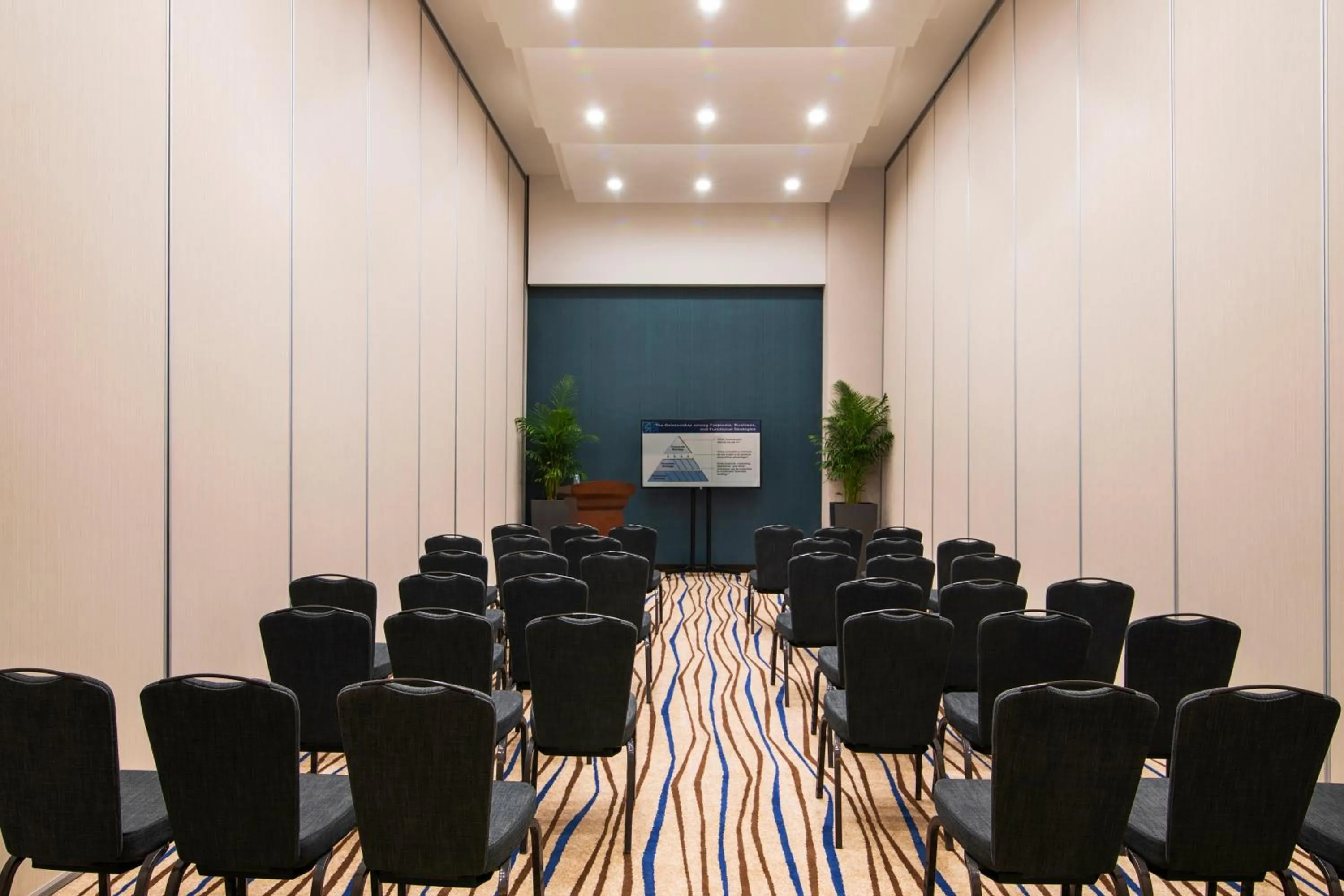 Business facilities in Cristal Amaken Hotel Riyadh