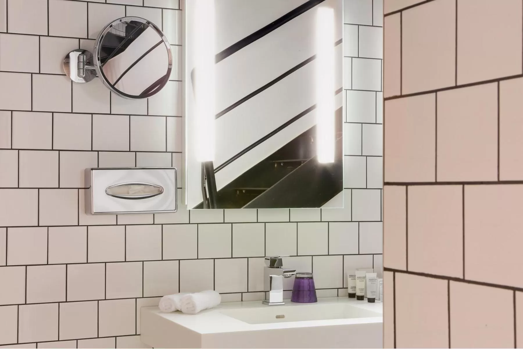 Bathroom in Best Western Premier Faubourg 88