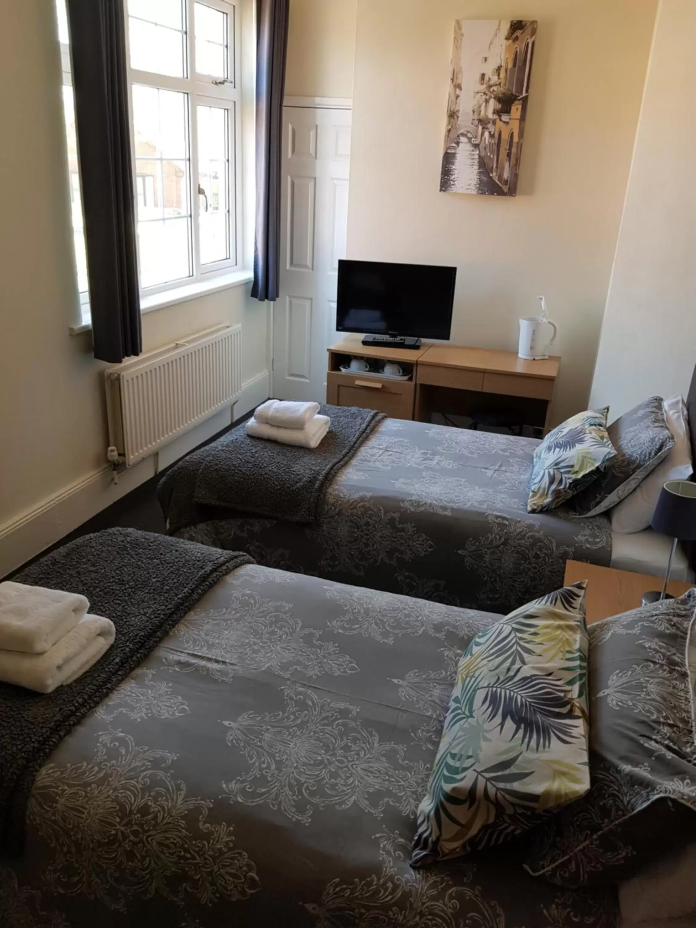 Twin Room in The Chase Inn Twin Room in The Chase Inn