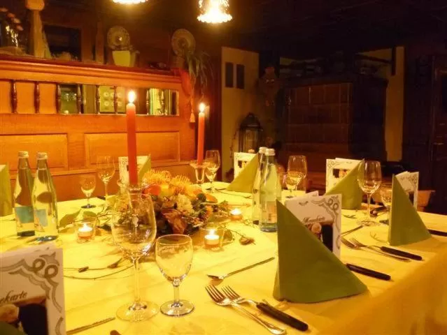 Food and drinks, Restaurant/Places to Eat in Gasthaus Zur Linde