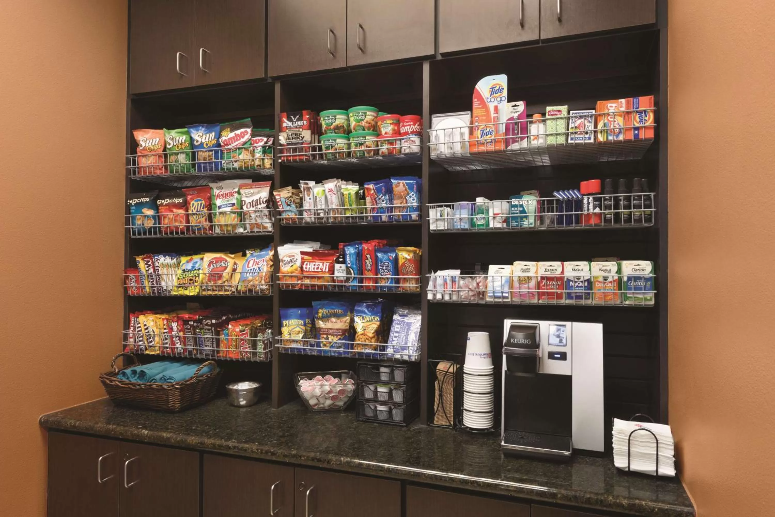 Restaurant/places to eat in Hilton Garden Inn Fargo