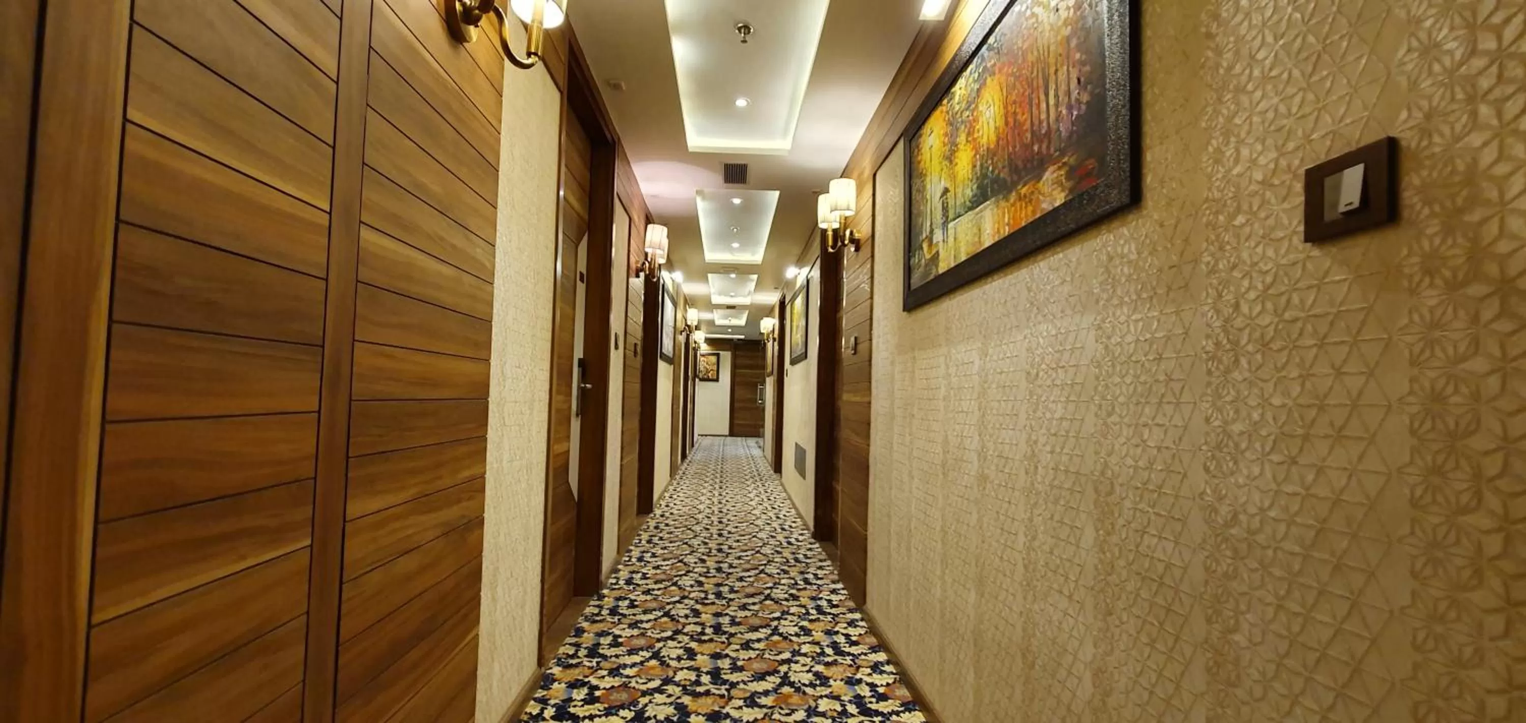 Hotel Makhan Residency