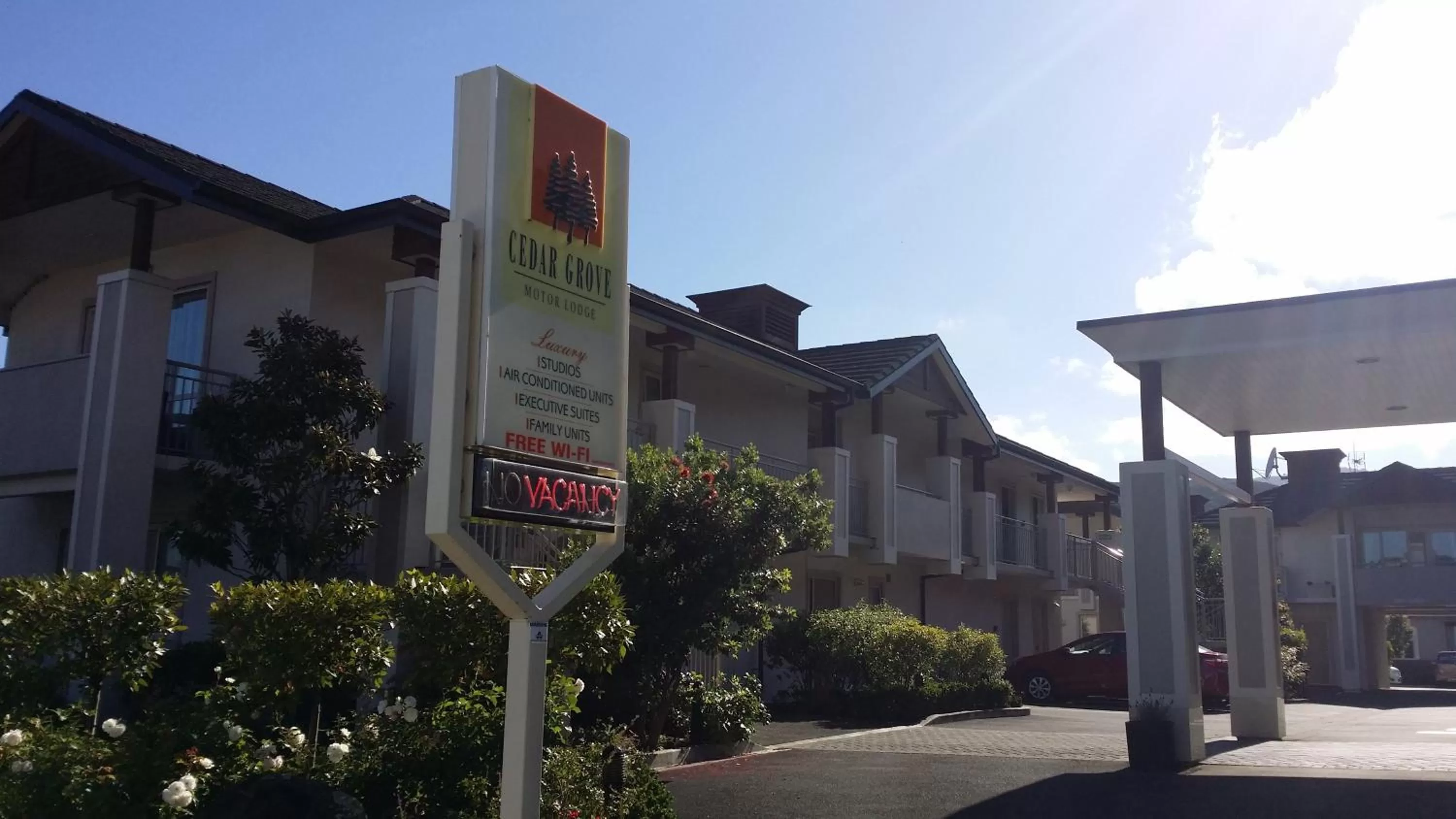 Property building in Cedar Grove Motor Lodge