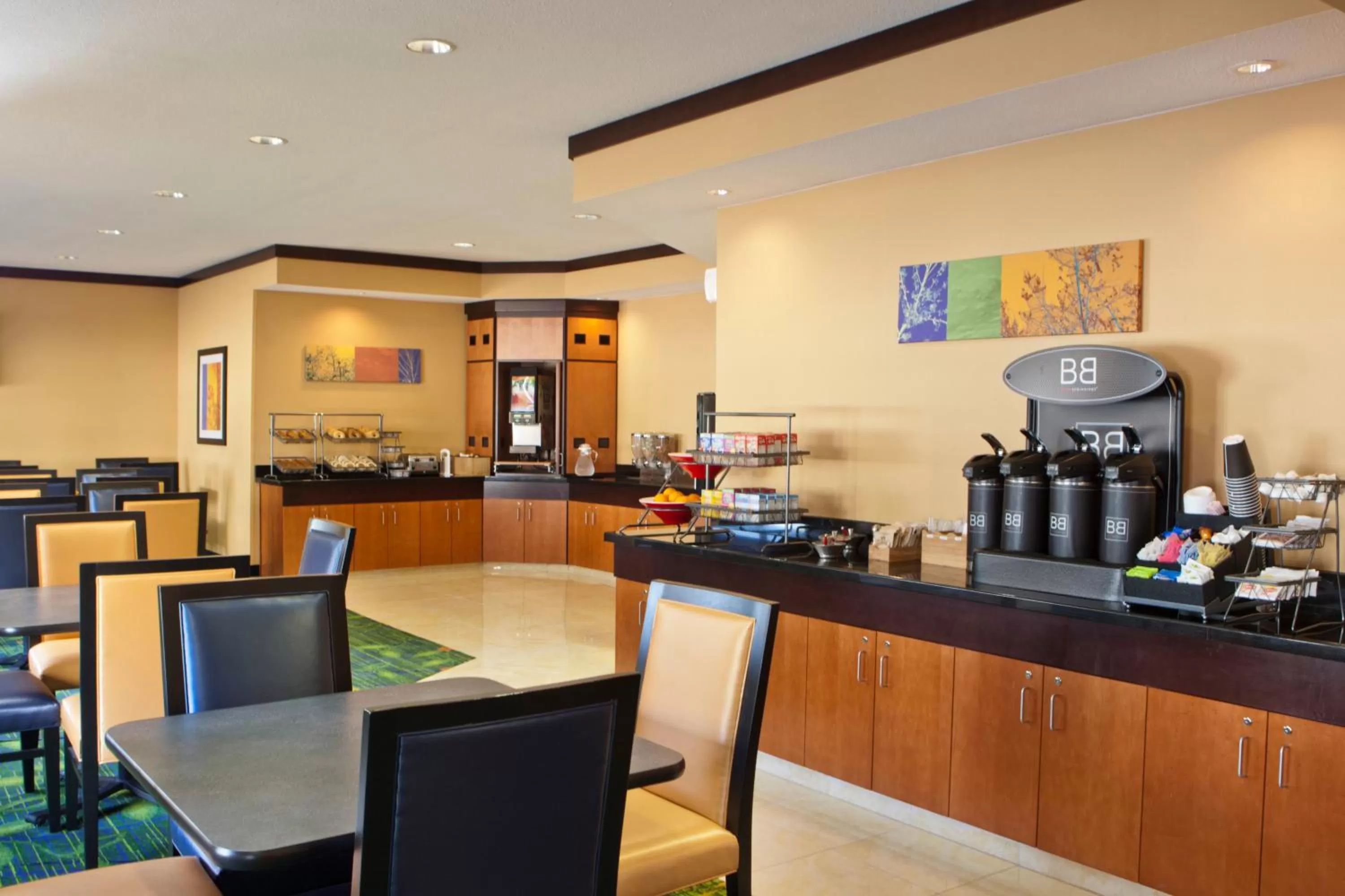 Food and drinks in Fairfield Inn & Suites by Marriott Memphis East Galleria