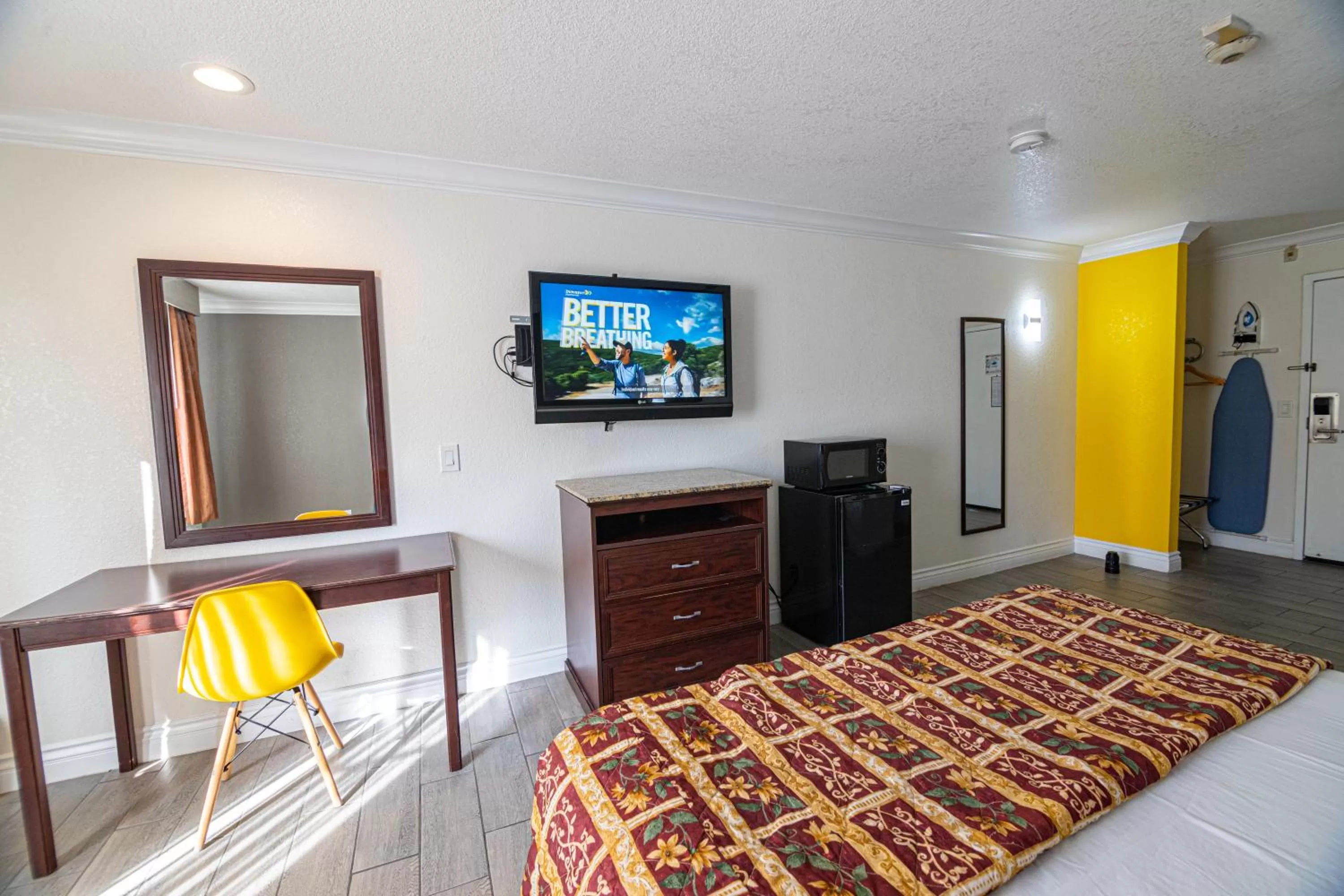 Bed in Hospitality Inn