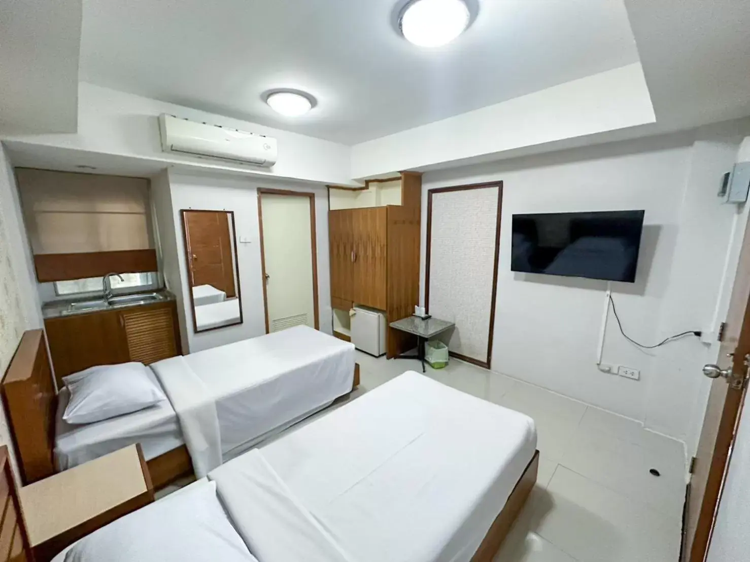 Standard Twin Room in Wangkaew Hotel Standard Twin Room in Wangkaew Hotel