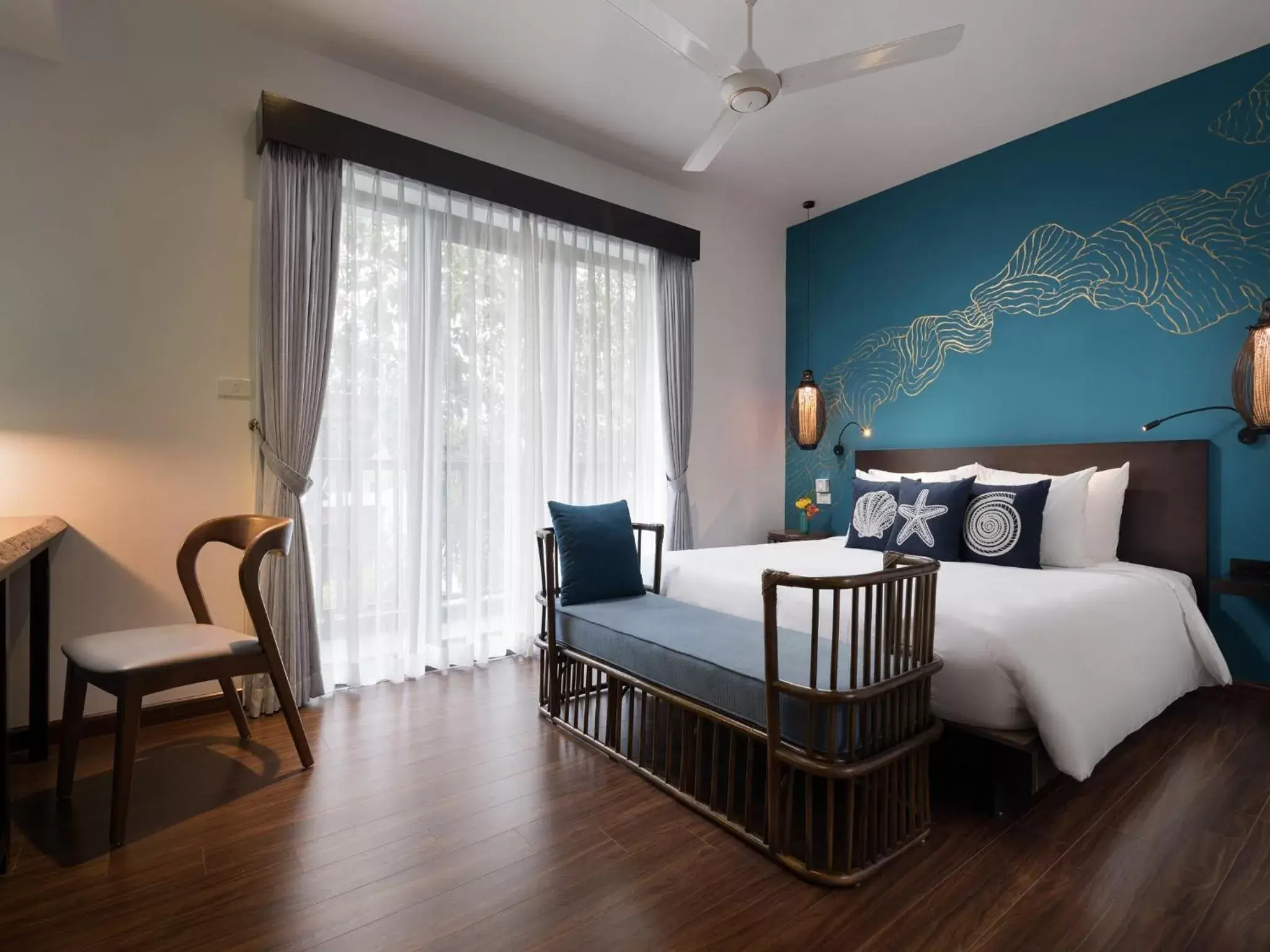 Deluxe Double Room with Balcony in The Blue Alcove Hotel Deluxe Double Room with Balcony in The Blue Alcove Hotel