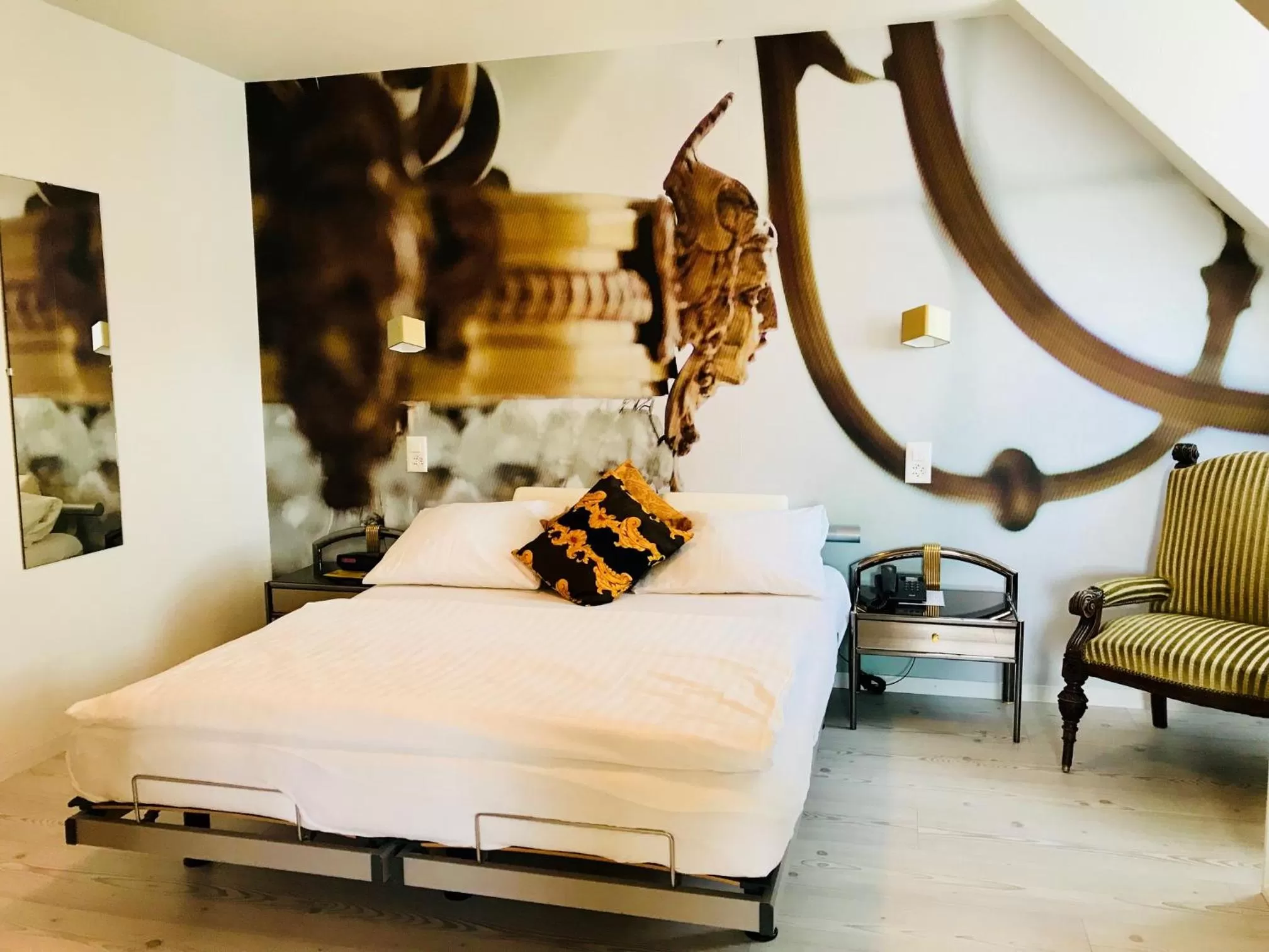 Bedroom, Bed in Hotel Murtenhof & Krone