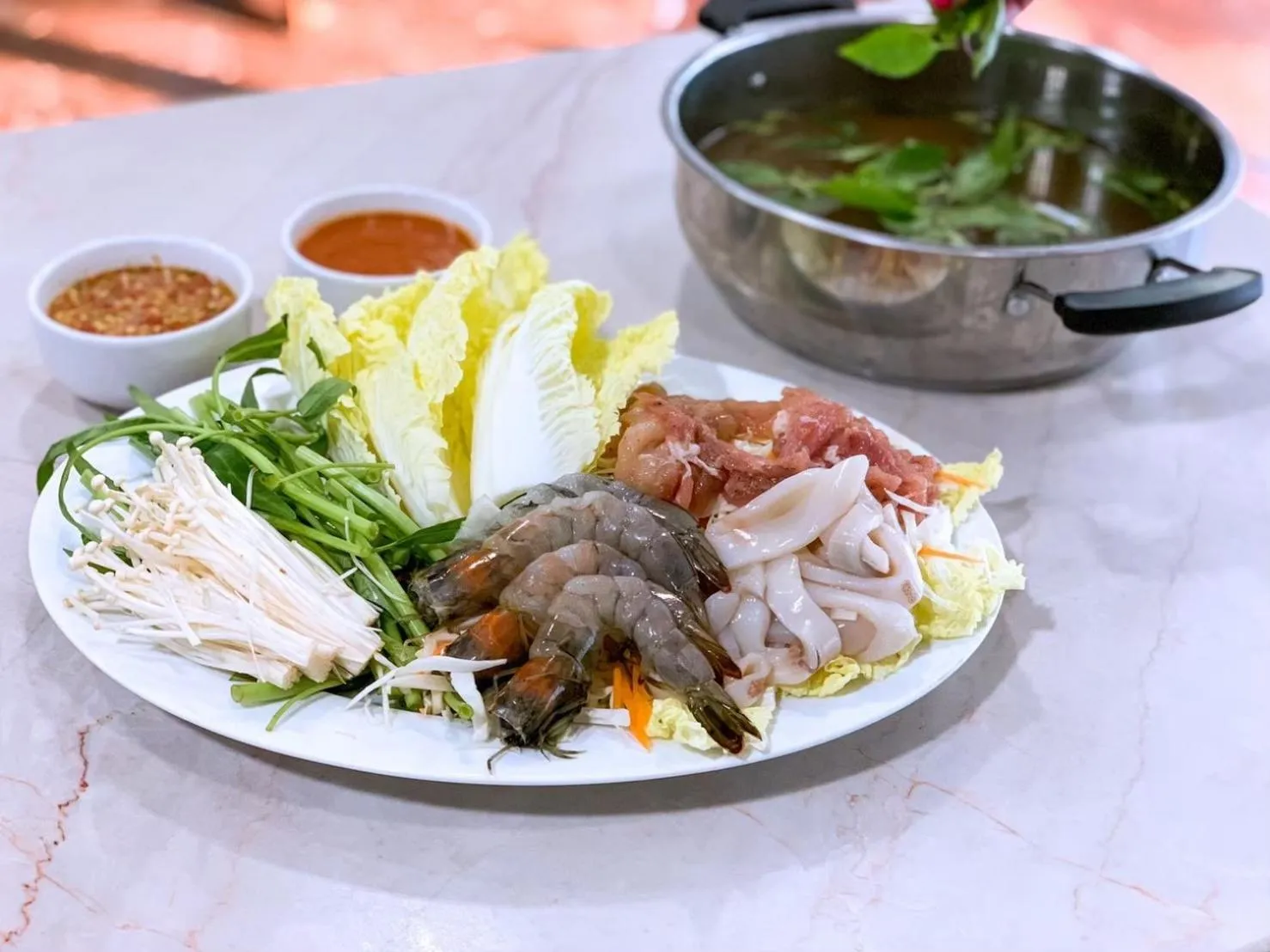 Restaurant/places to eat in Watana Hotel