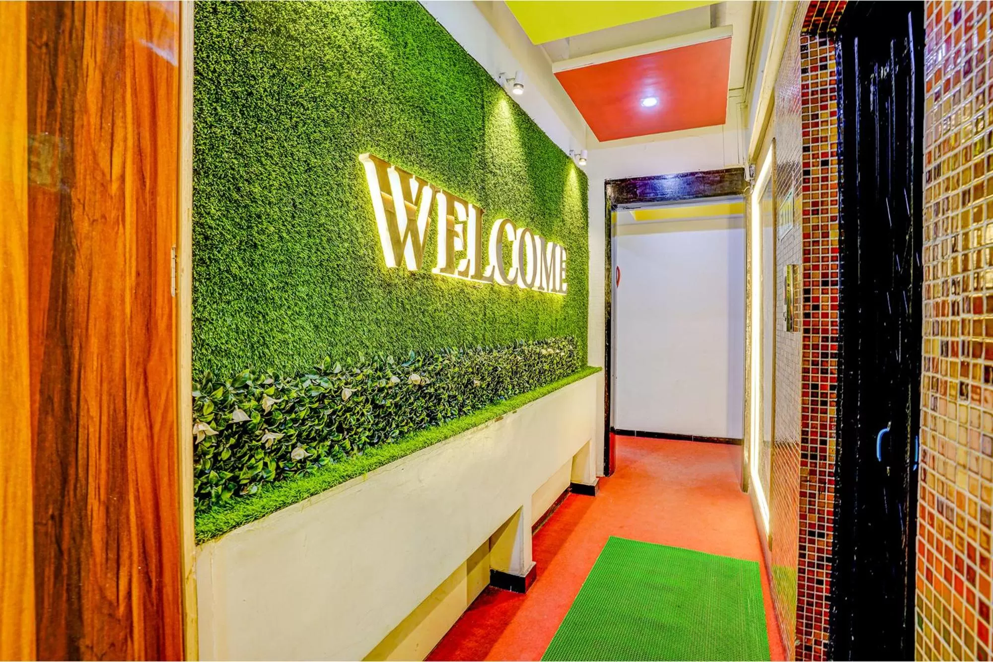 Lobby or reception in FabExpress Sai Chatra