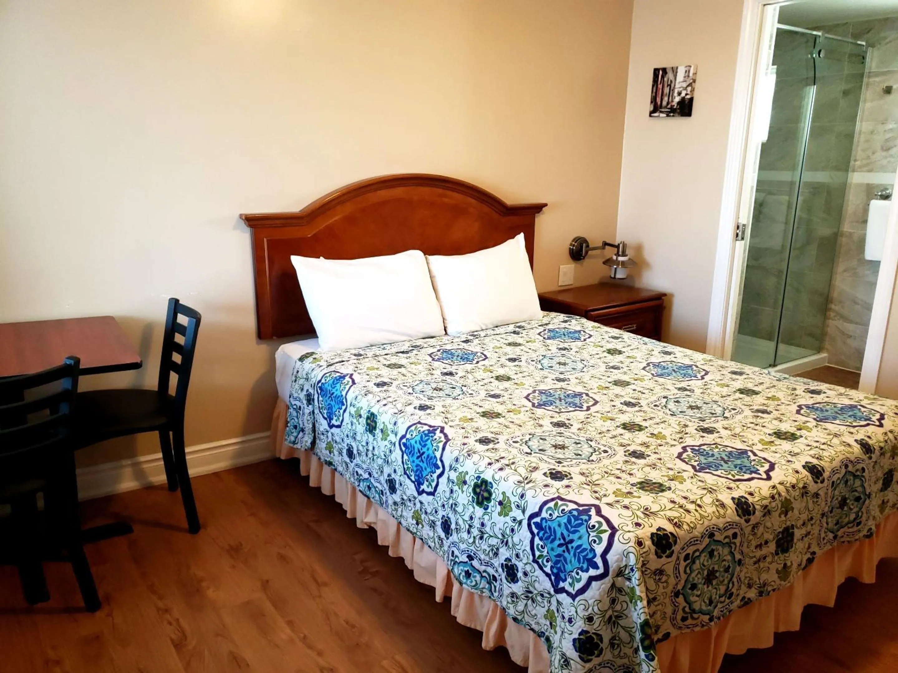 Bed in Blue Moon Motel