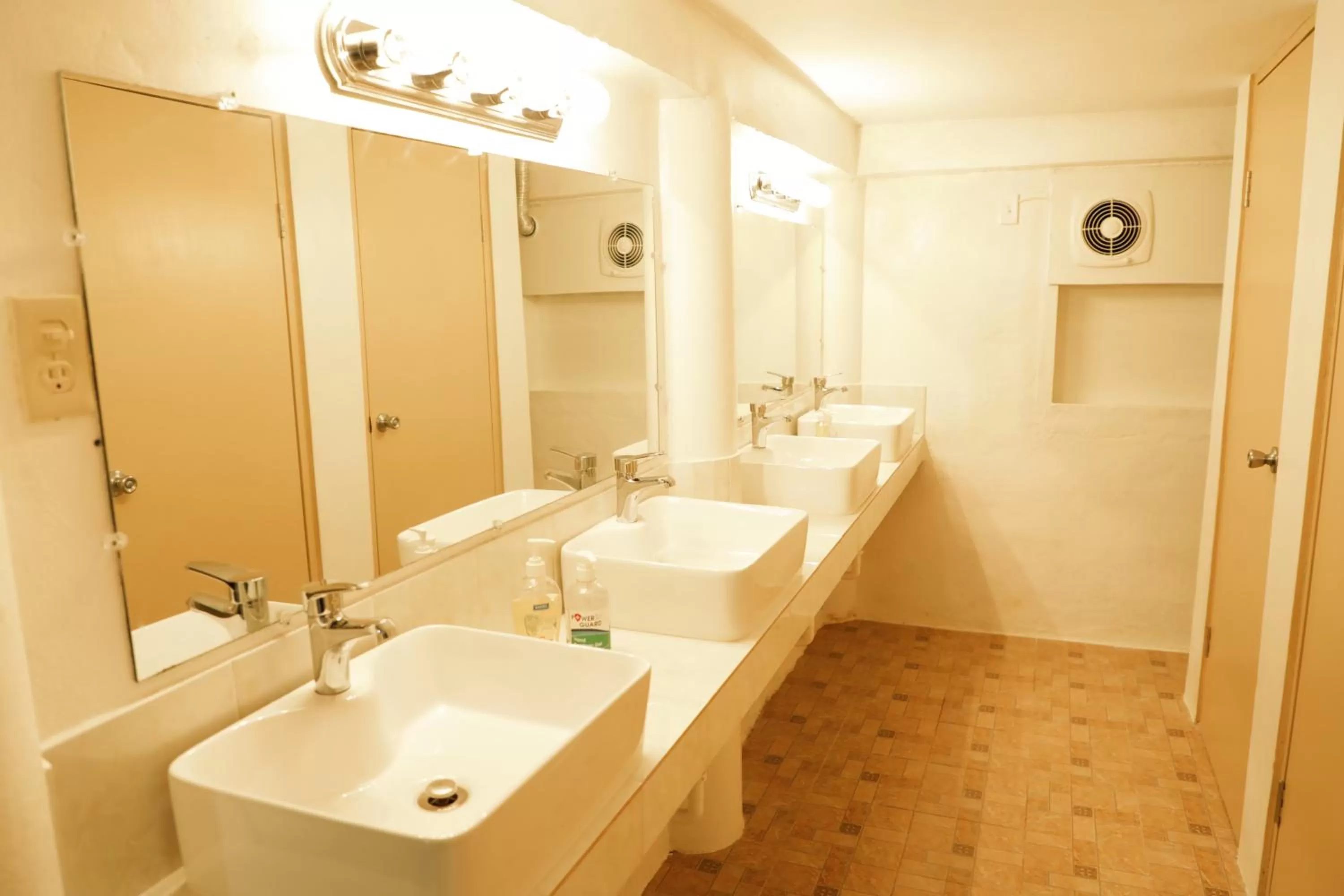 Bathroom in Yogi Dives B&B