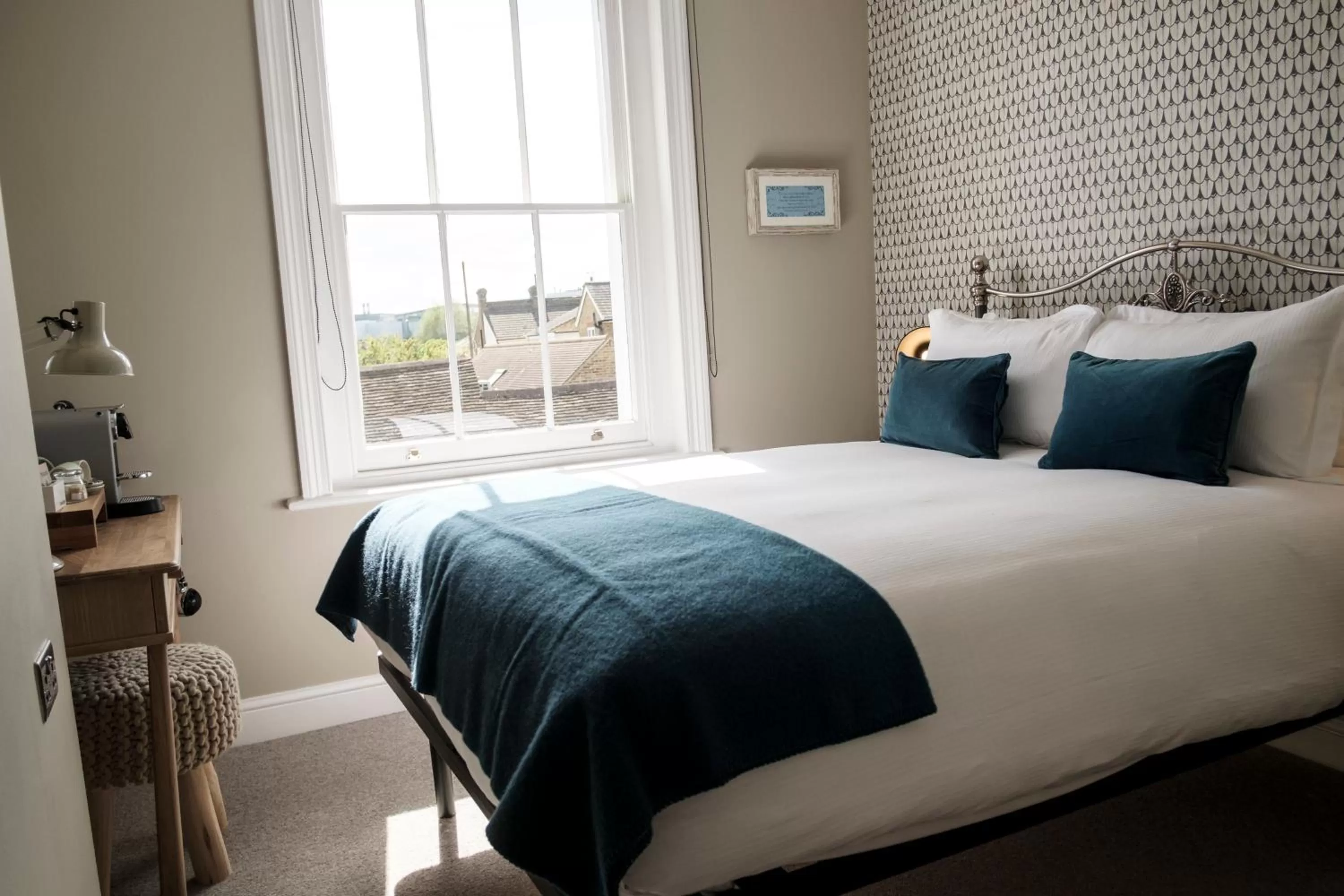 Photo of the whole room, Bed in The Swan Hotel