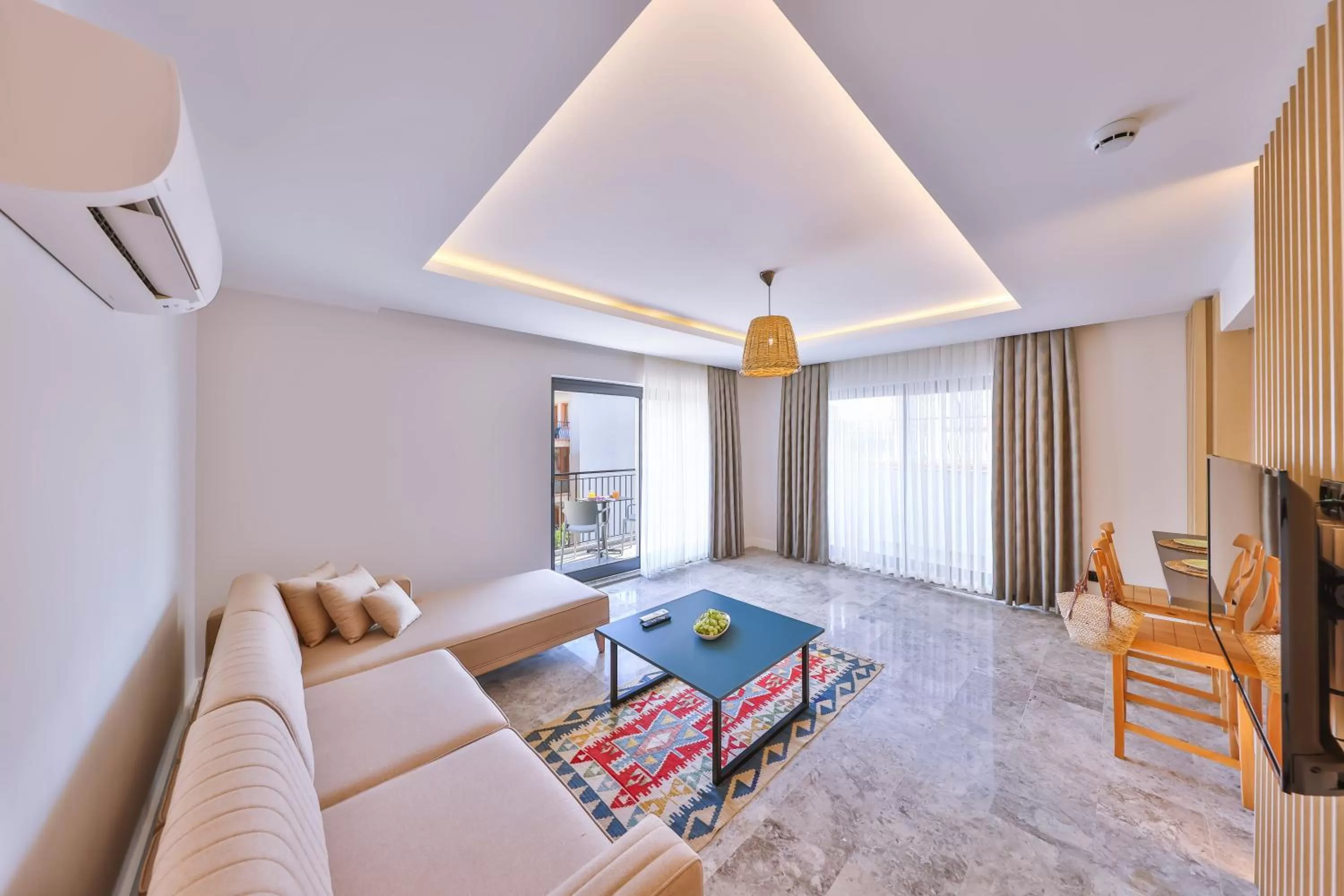 Communal lounge/ TV room, Bed in Sole Vista Homes