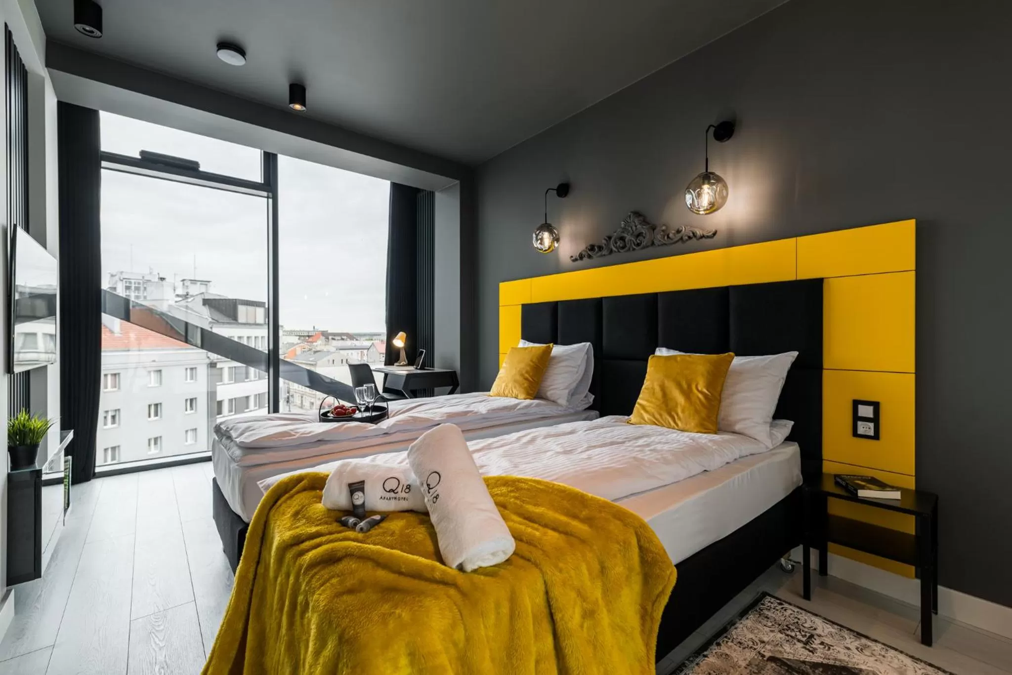 Bed in Q18 ApartHotel