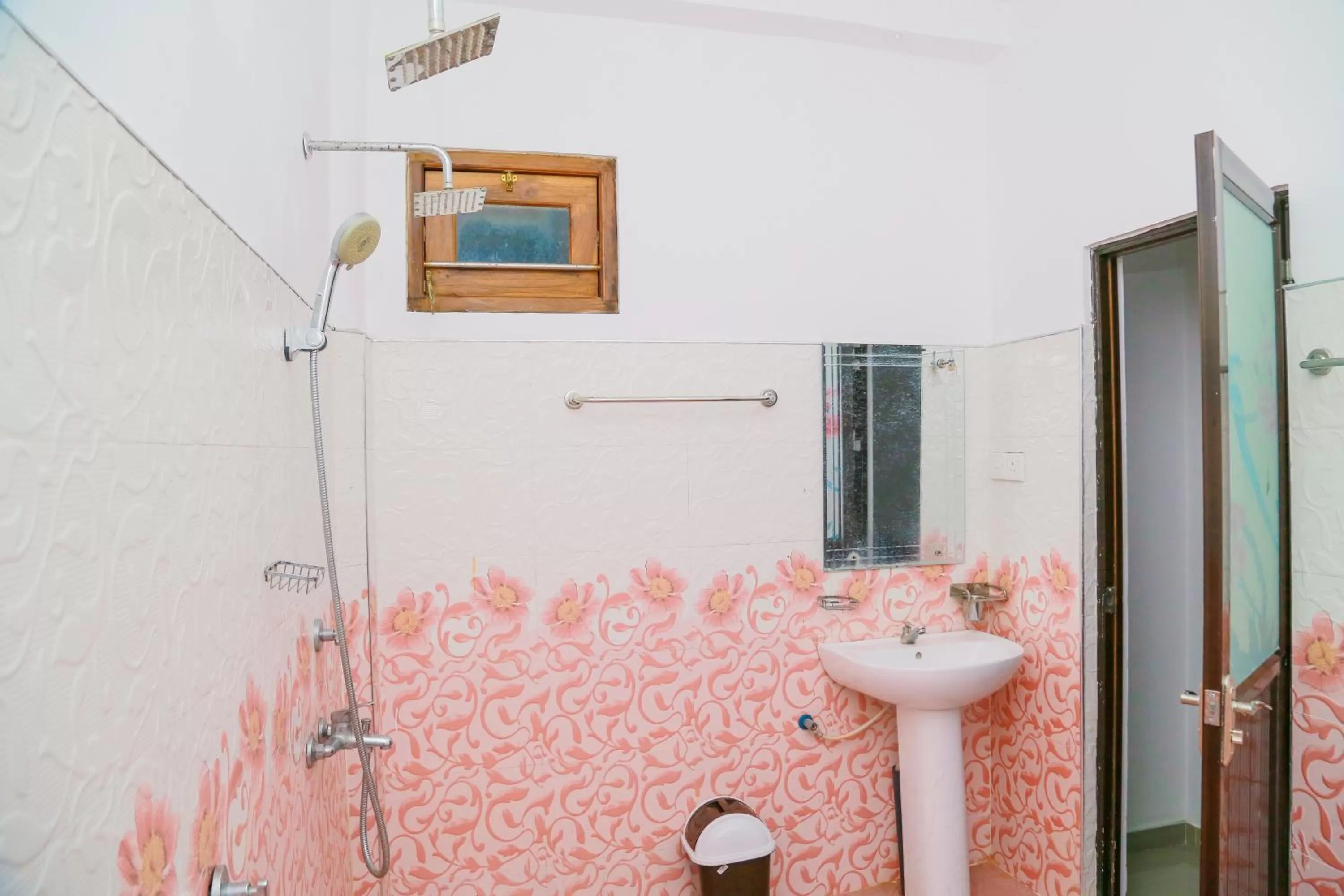 Bathroom in Sanda Hiru Guest