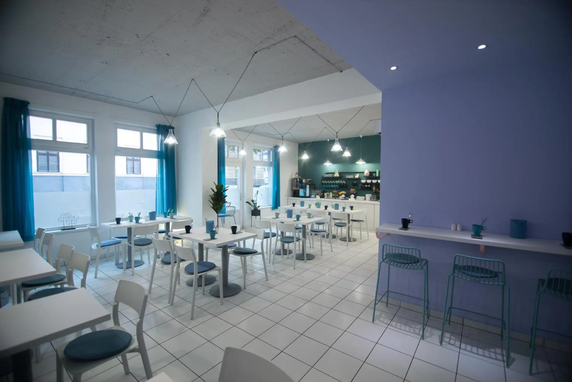 Restaurant/places to eat in Hotel Civitas