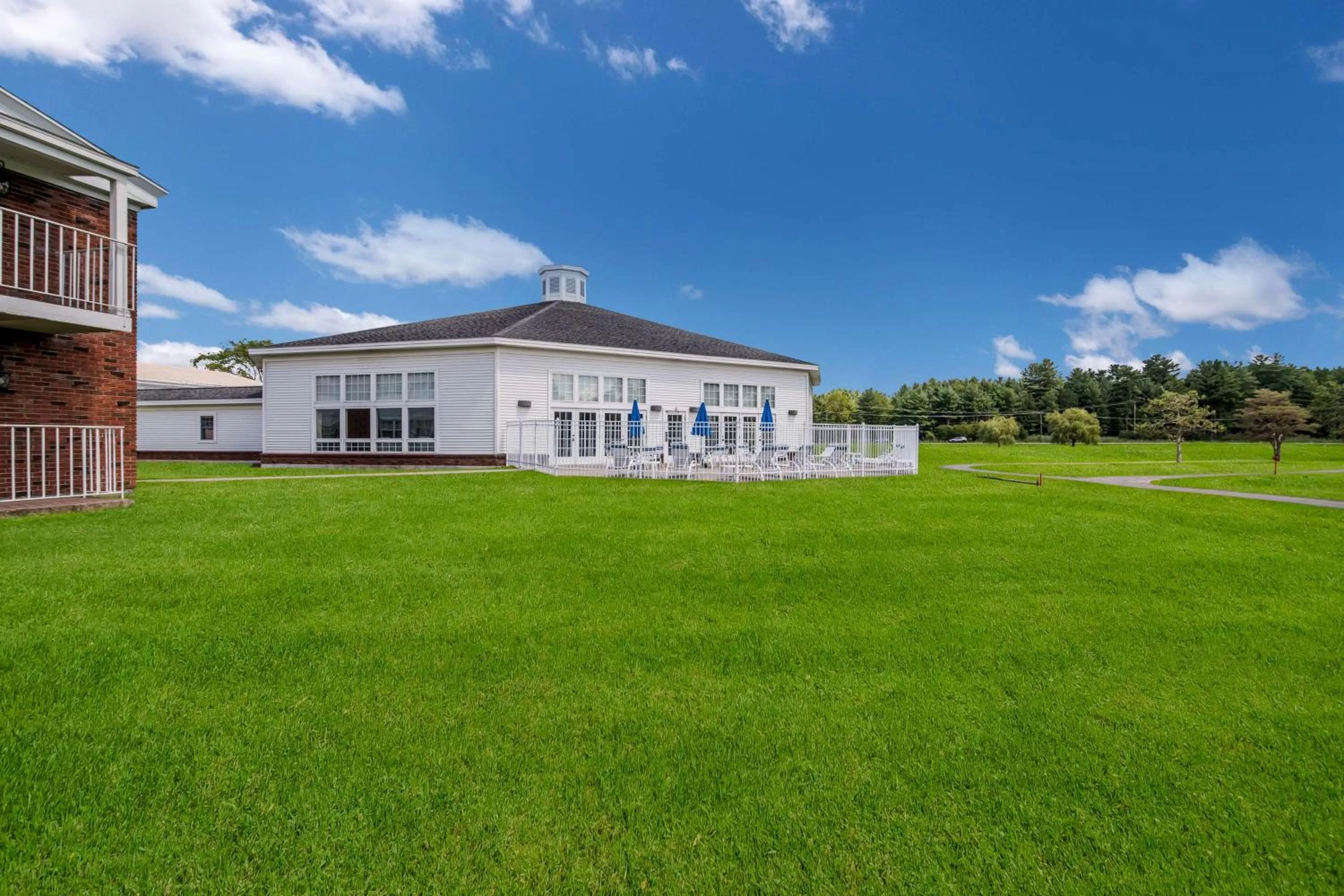 Property building in Best Western University Inn