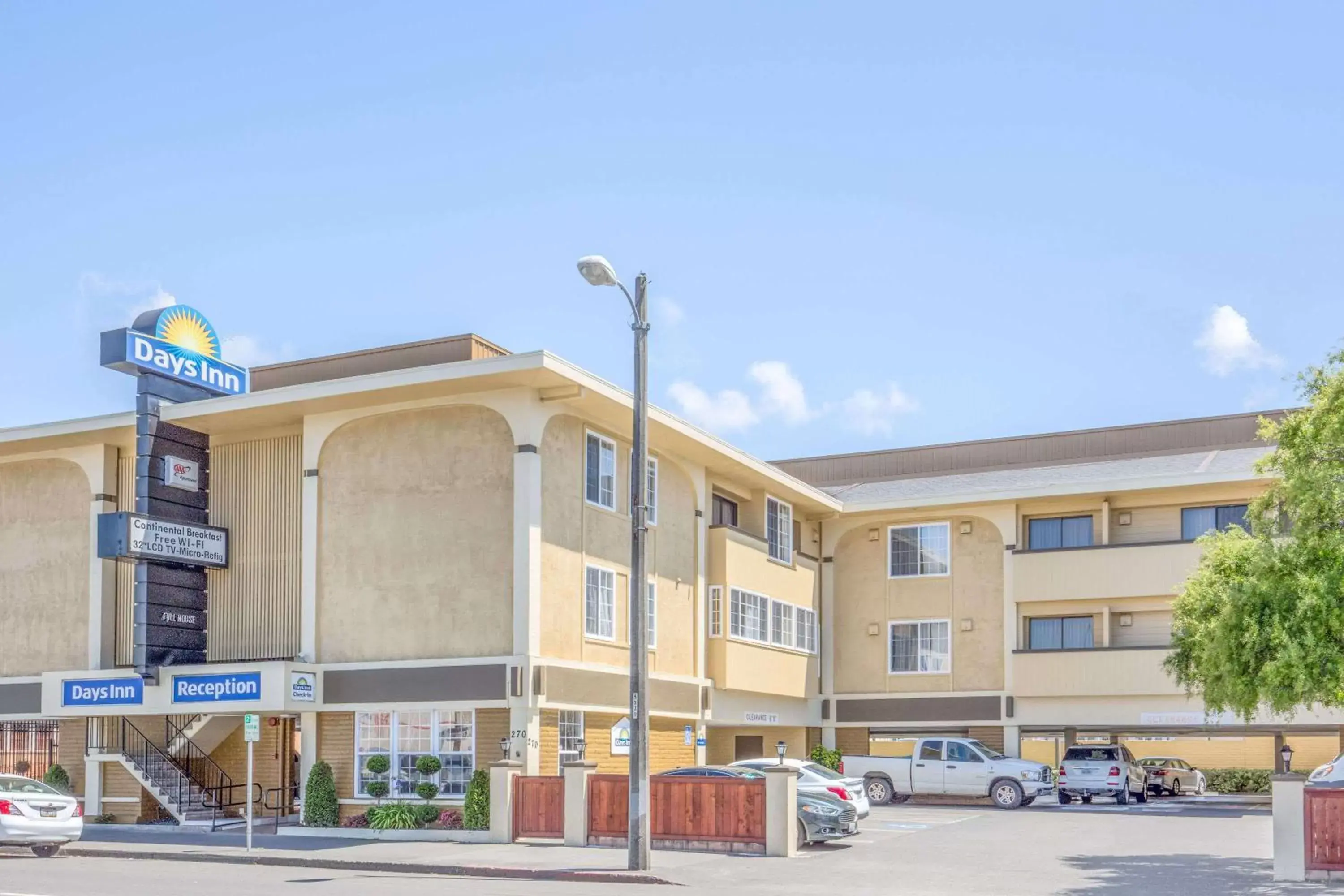 Days Inn by Wyndham Eureka CA Days Inn by Wyndham Eureka CA