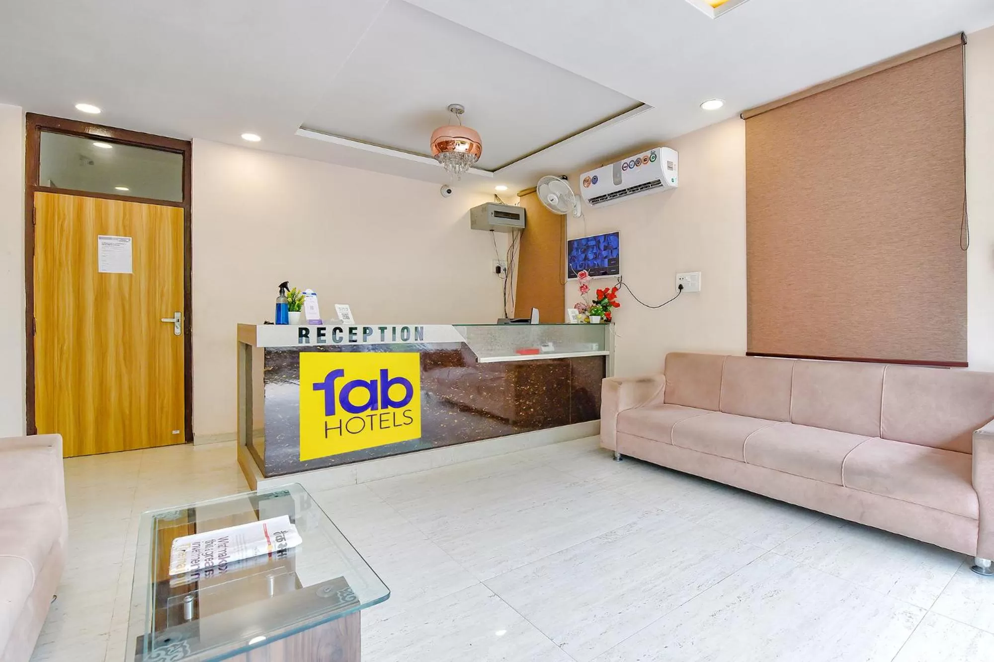 Lobby/Reception in FabHotel Prime Oxus