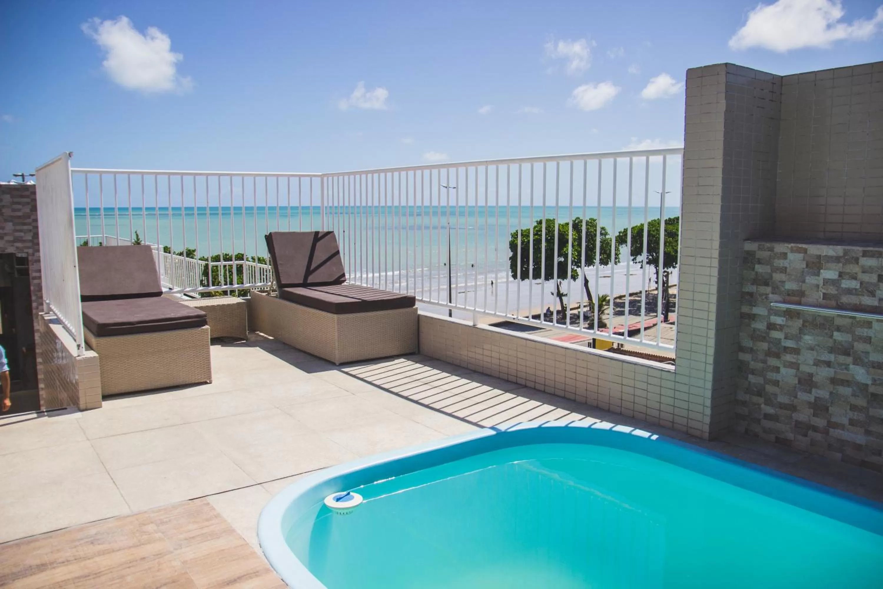 Swimming pool in Hotel Costa do Atlântico