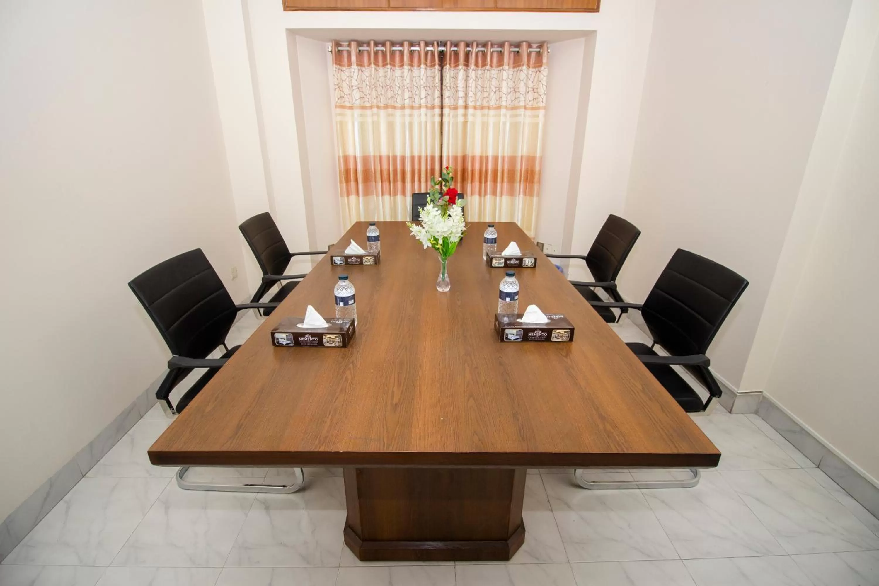 Business facilities in Memento Residence