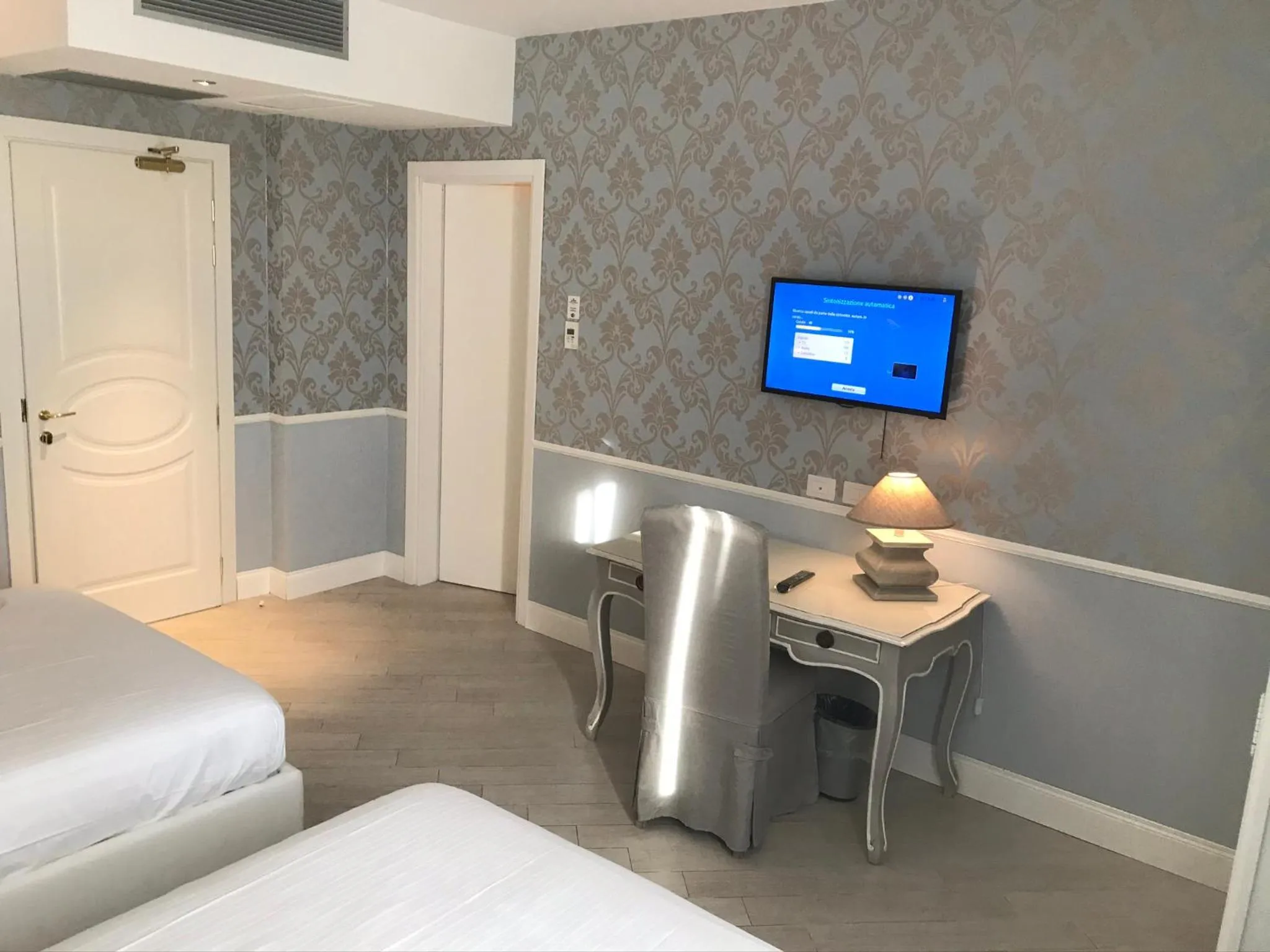 TV and multimedia, Bed in Marina Holiday & Spa