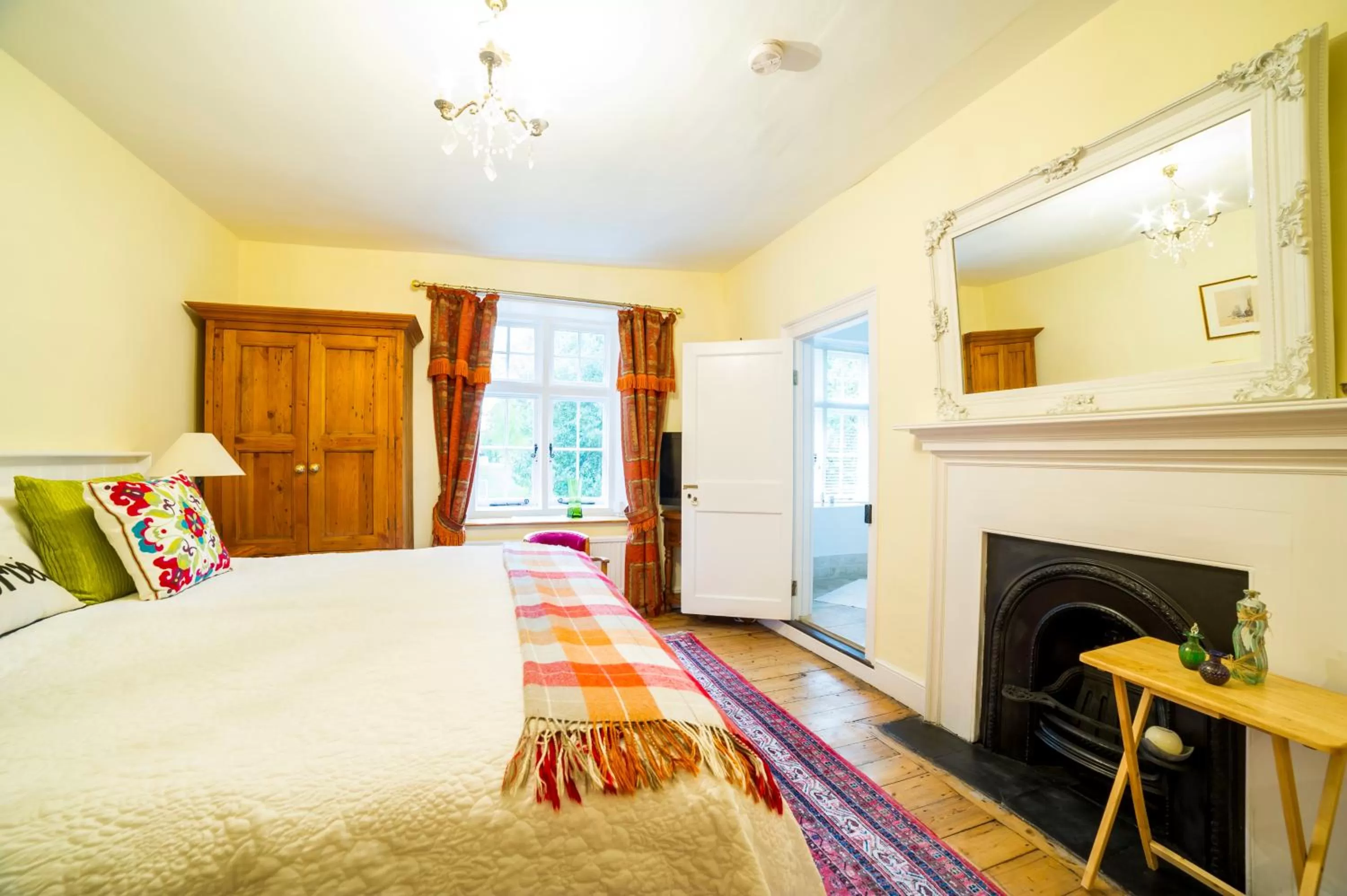 Bed in Molland Manor House Bed & Breakfast