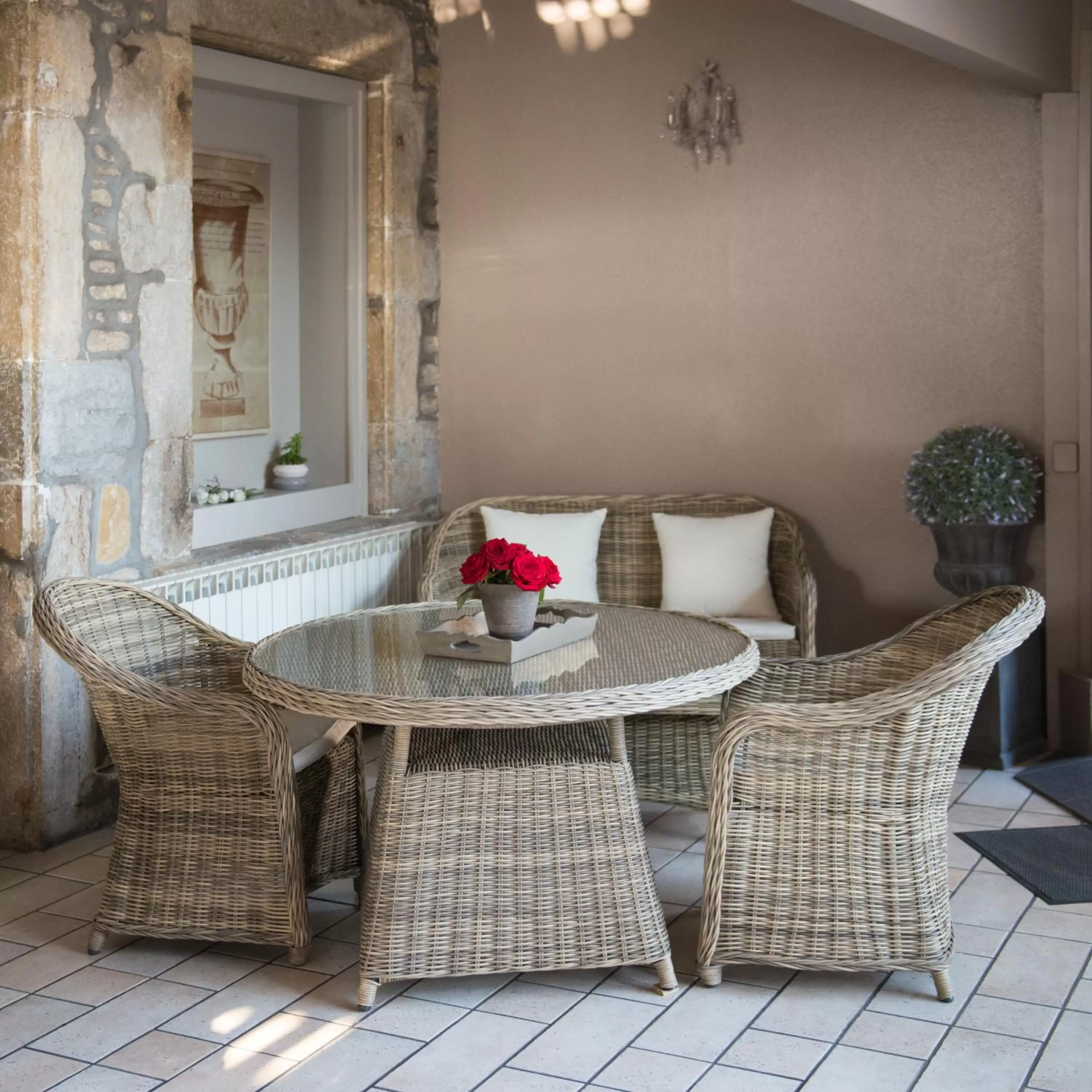 Seating area in The Originals Boutique, Hôtel de la Balance, Montbéliard