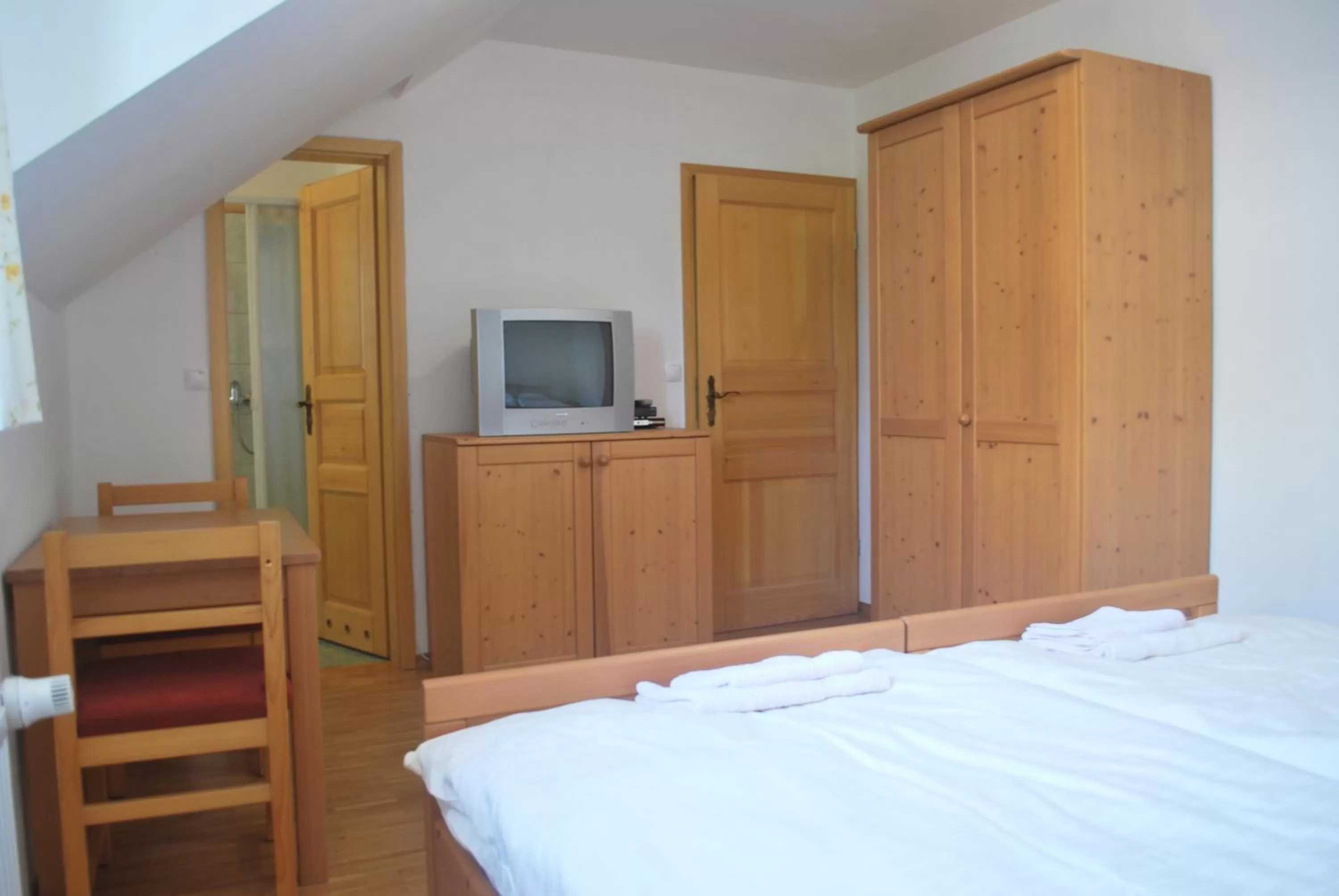 Photo of the whole room, Bed in Tourist Farm Pr'Dovar