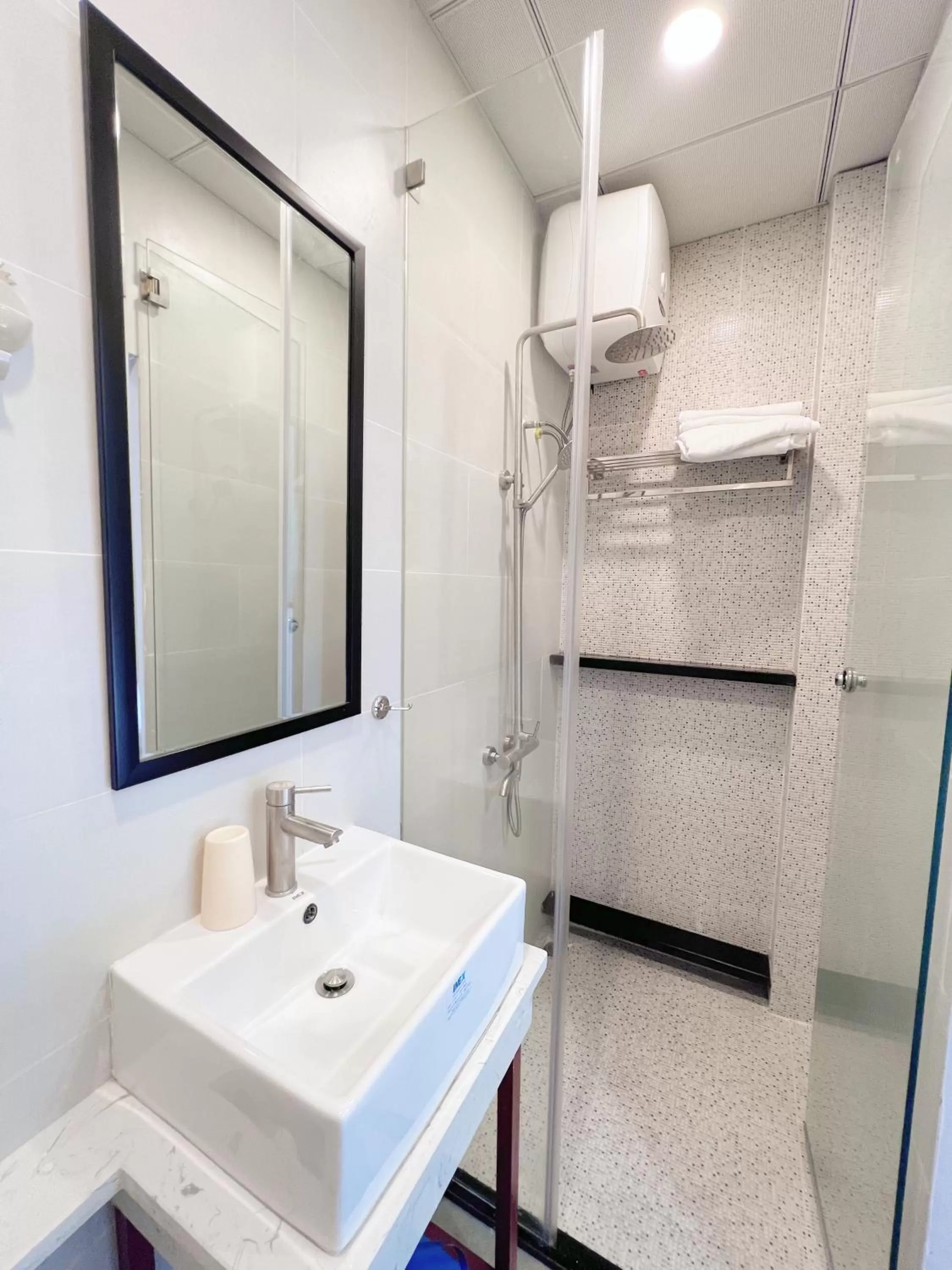 Bathroom in Văn Hoa Hotel