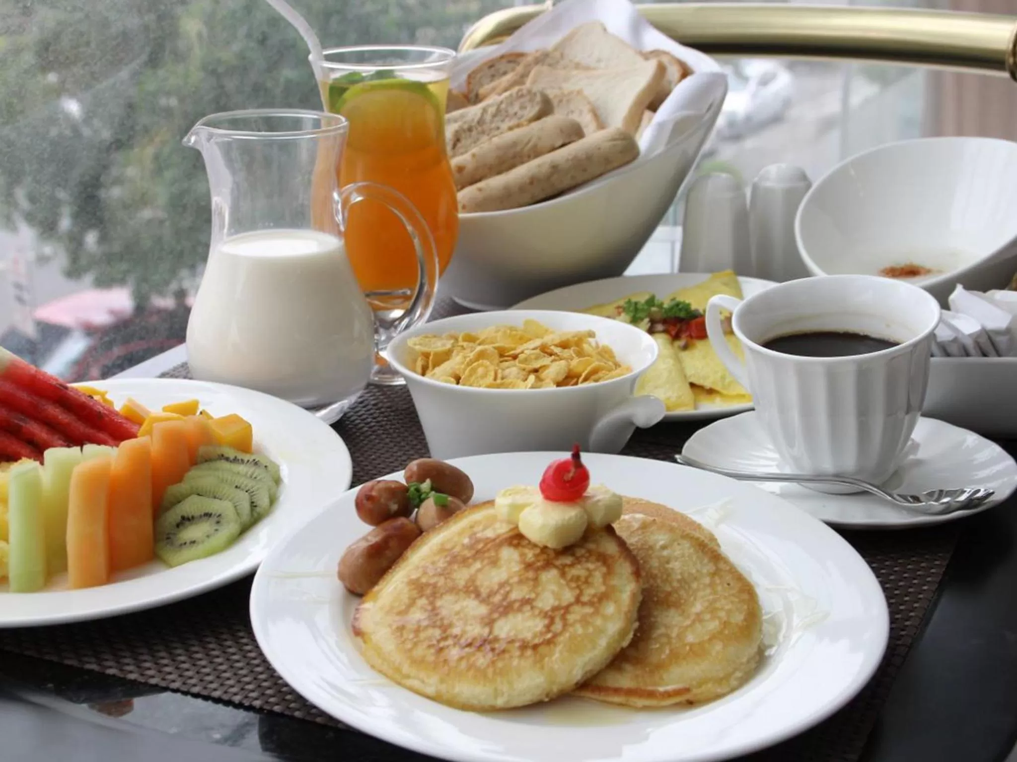 Breakfast in Golden Phoenix Hotel - Manila