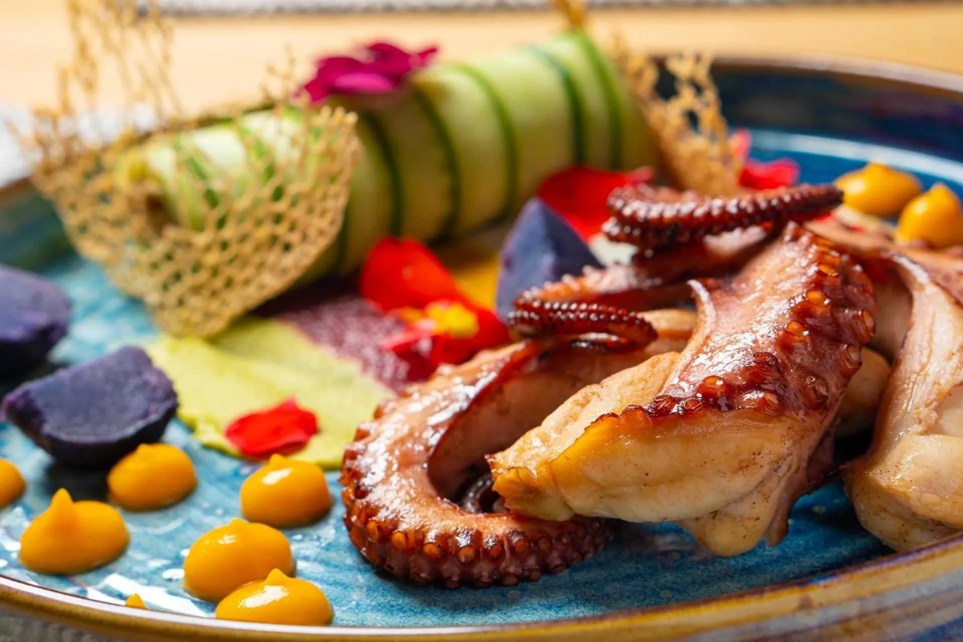 Food in Labirint Boutique Hotel - Central Location