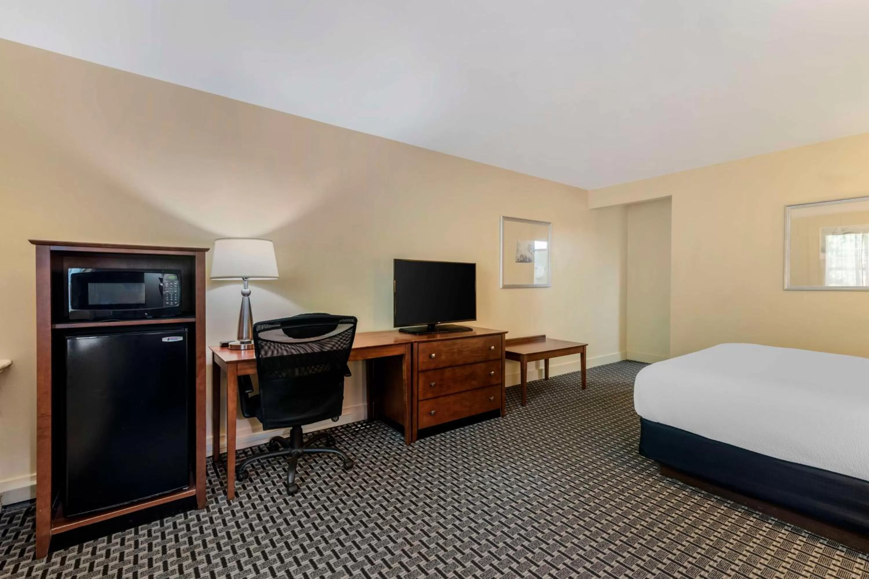 Bedroom, Bed in Best Western Plus Brunswick Bath