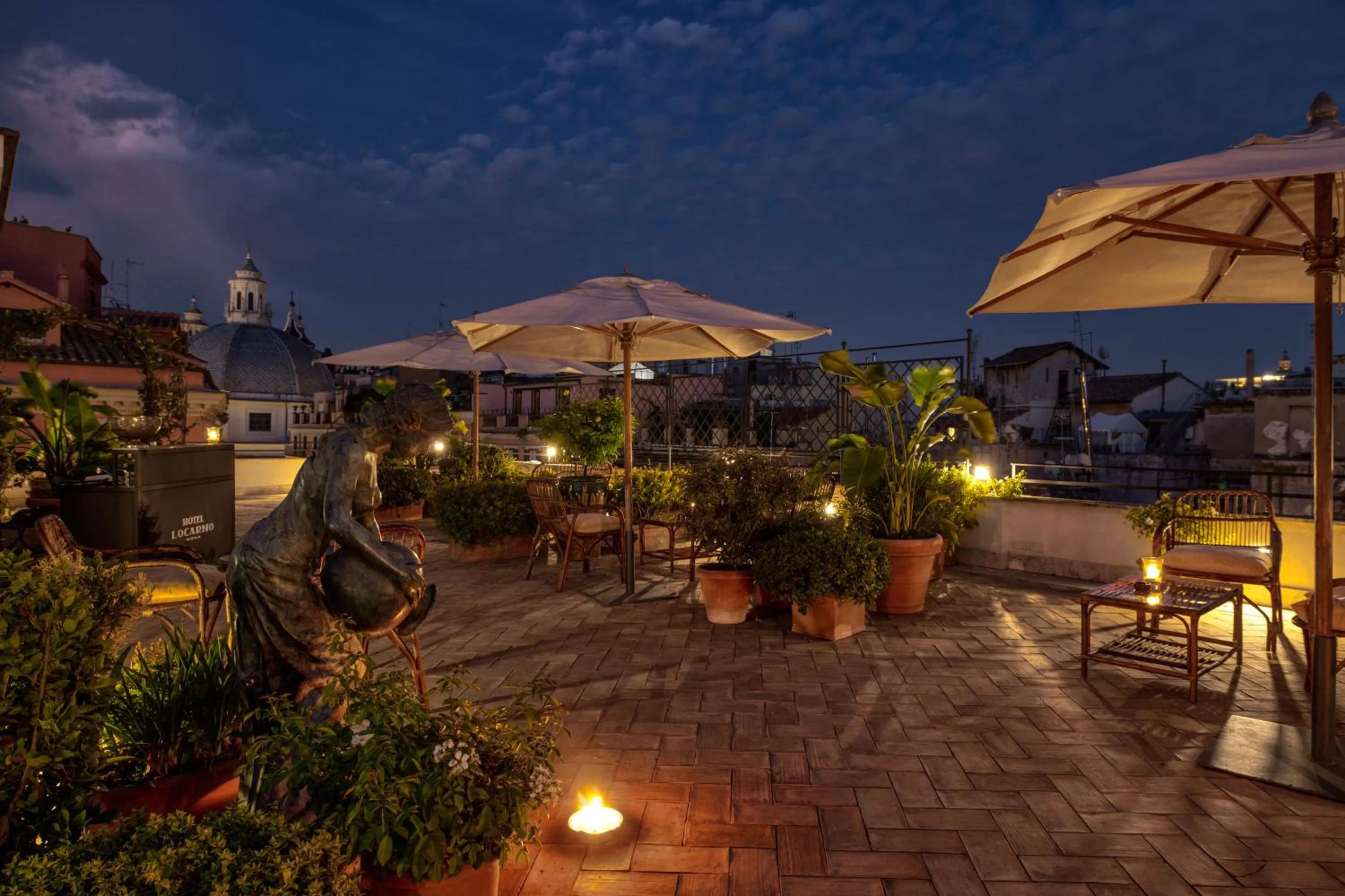 Property building in Hotel Locarno