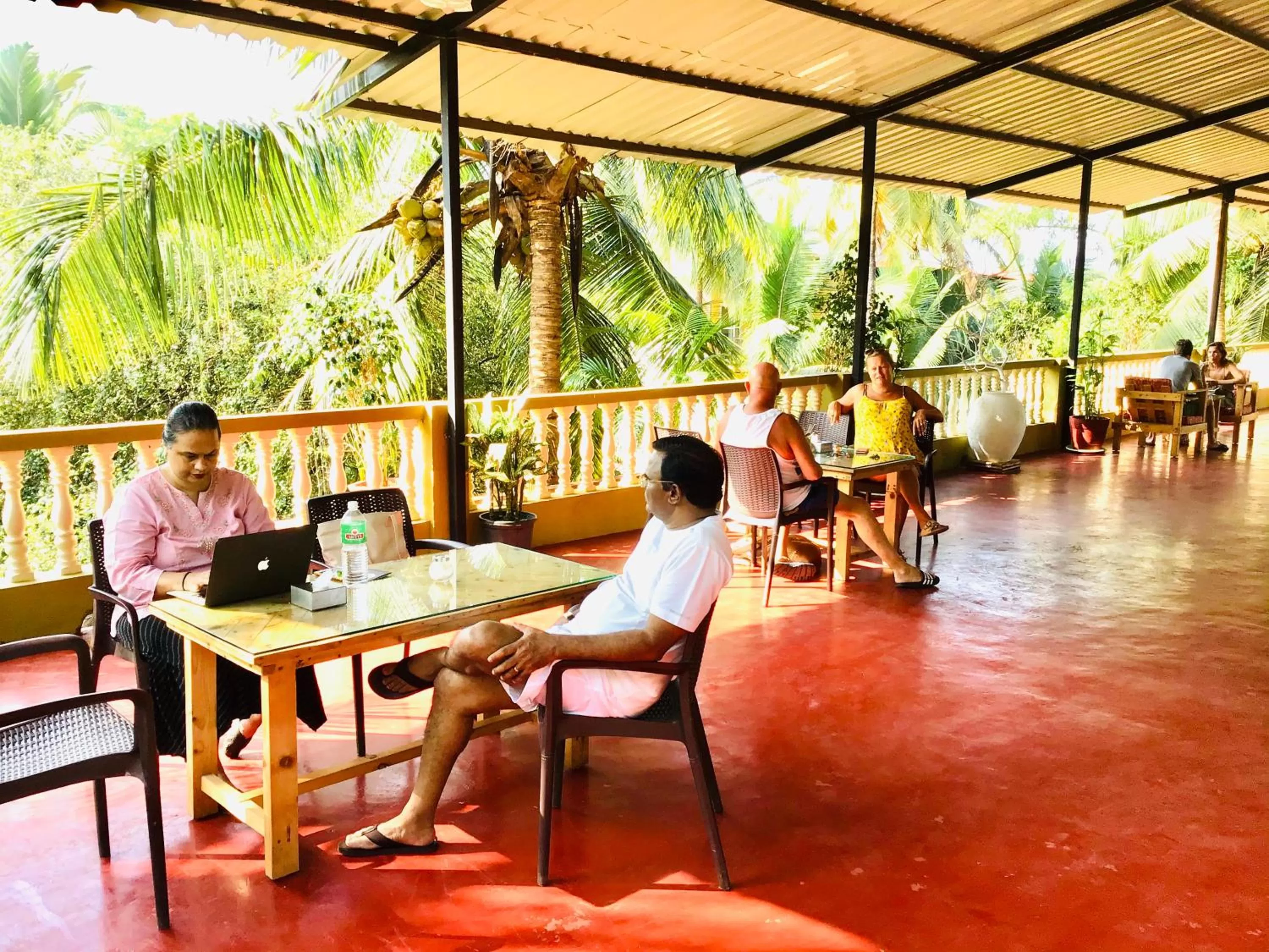 Restaurant/places to eat in LaligurasVilla Beachside Escape - 100m to Beach