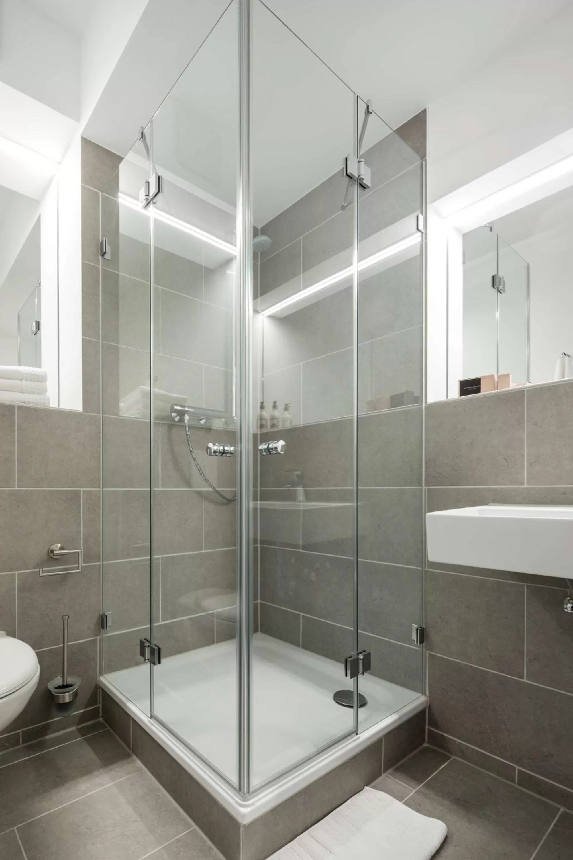 Bathroom in Flowers Hotel Münster