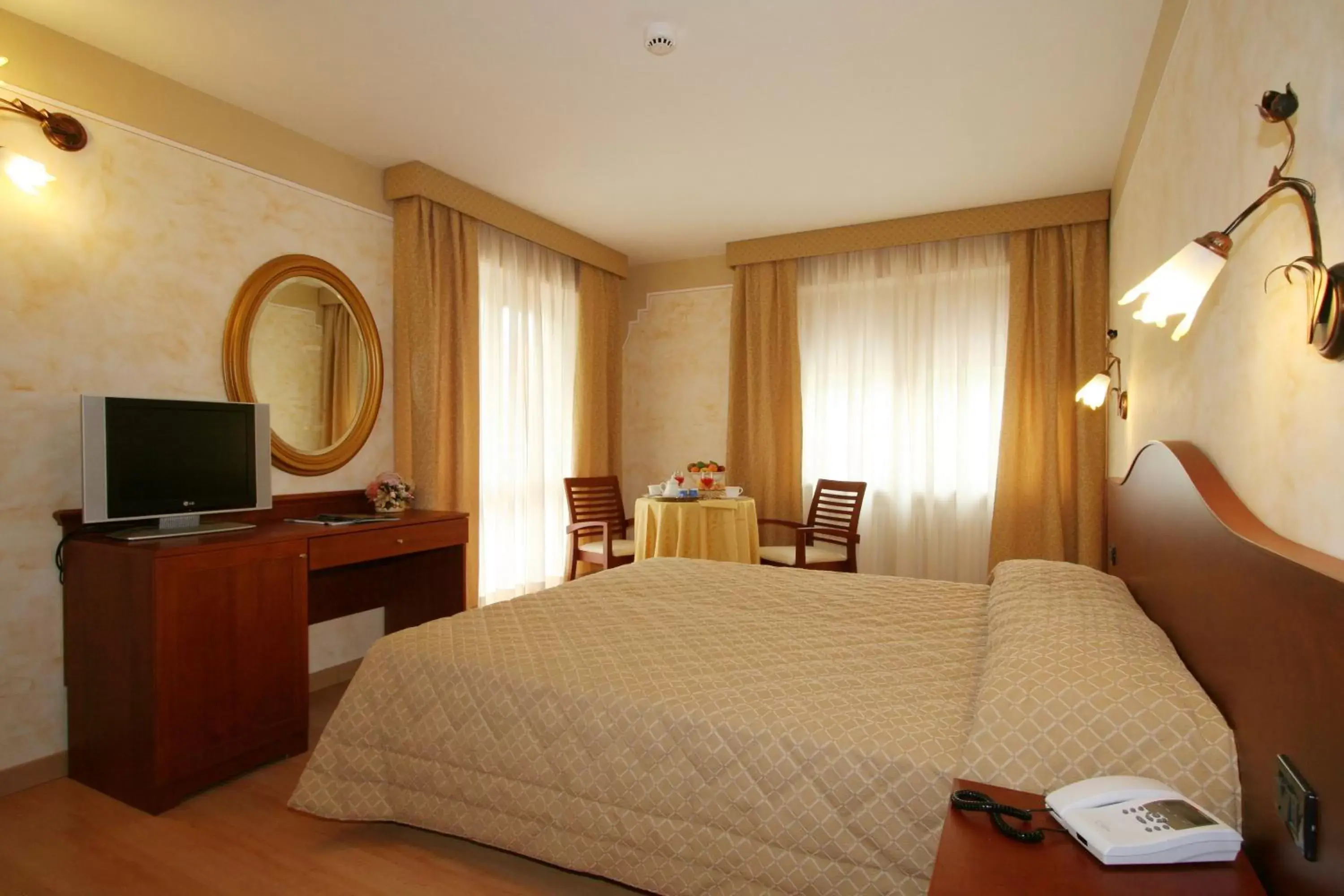 Double Room with Balcony in Hotel Dama Bianca Double Room with Balcony in Hotel Dama Bianca