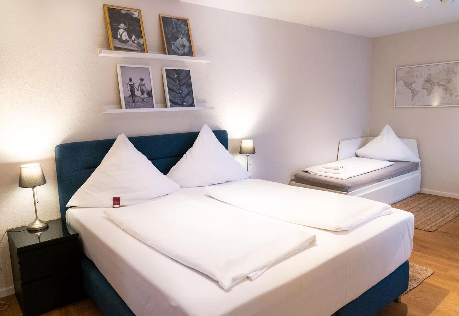 Bed in Hotel Beim Schupi Karlsruhe