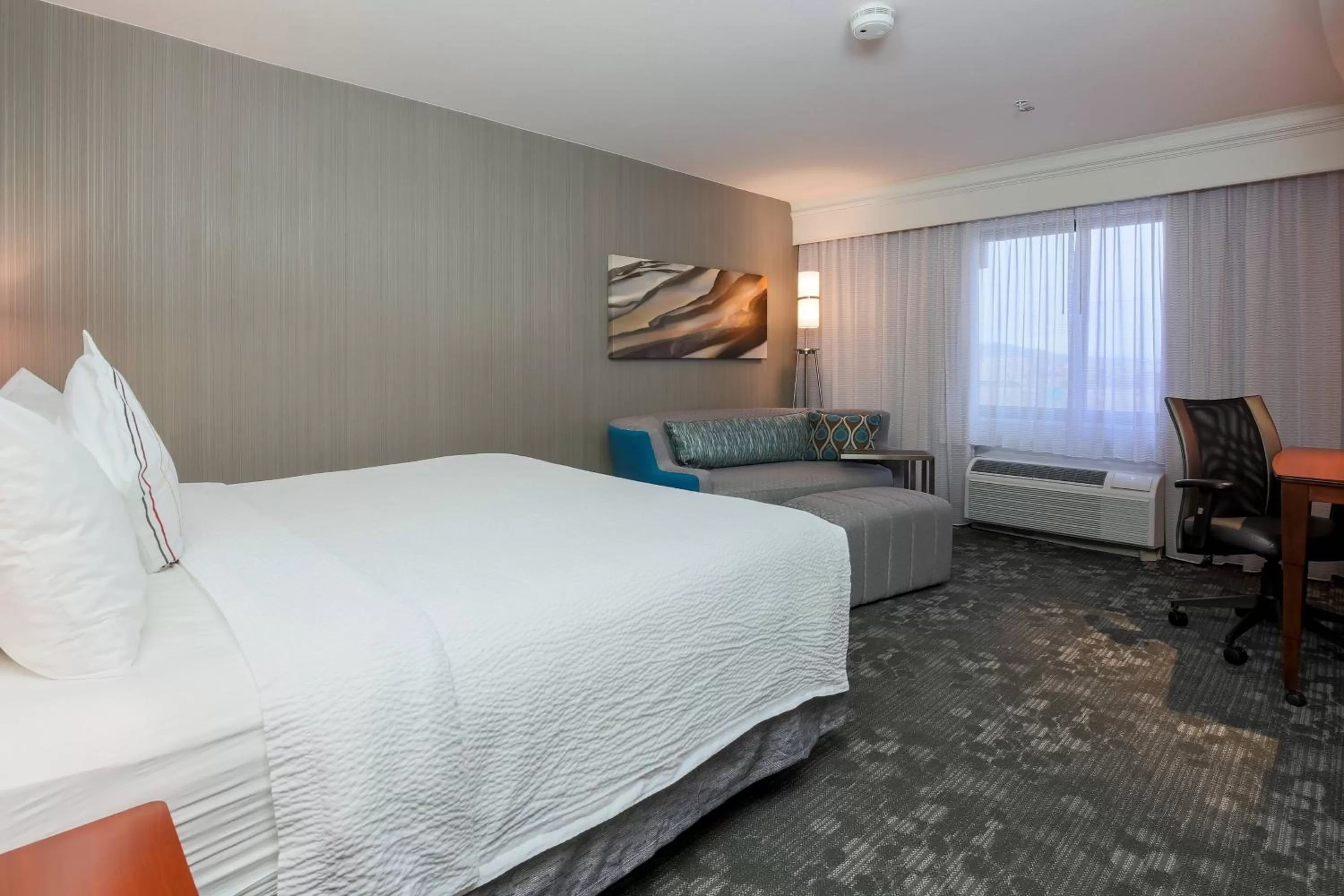 King Room with Sofa Bed and Adapted Tub - Mobility and Hearing Accessible in Courtyard By Marriott Las Vegas Stadium Area