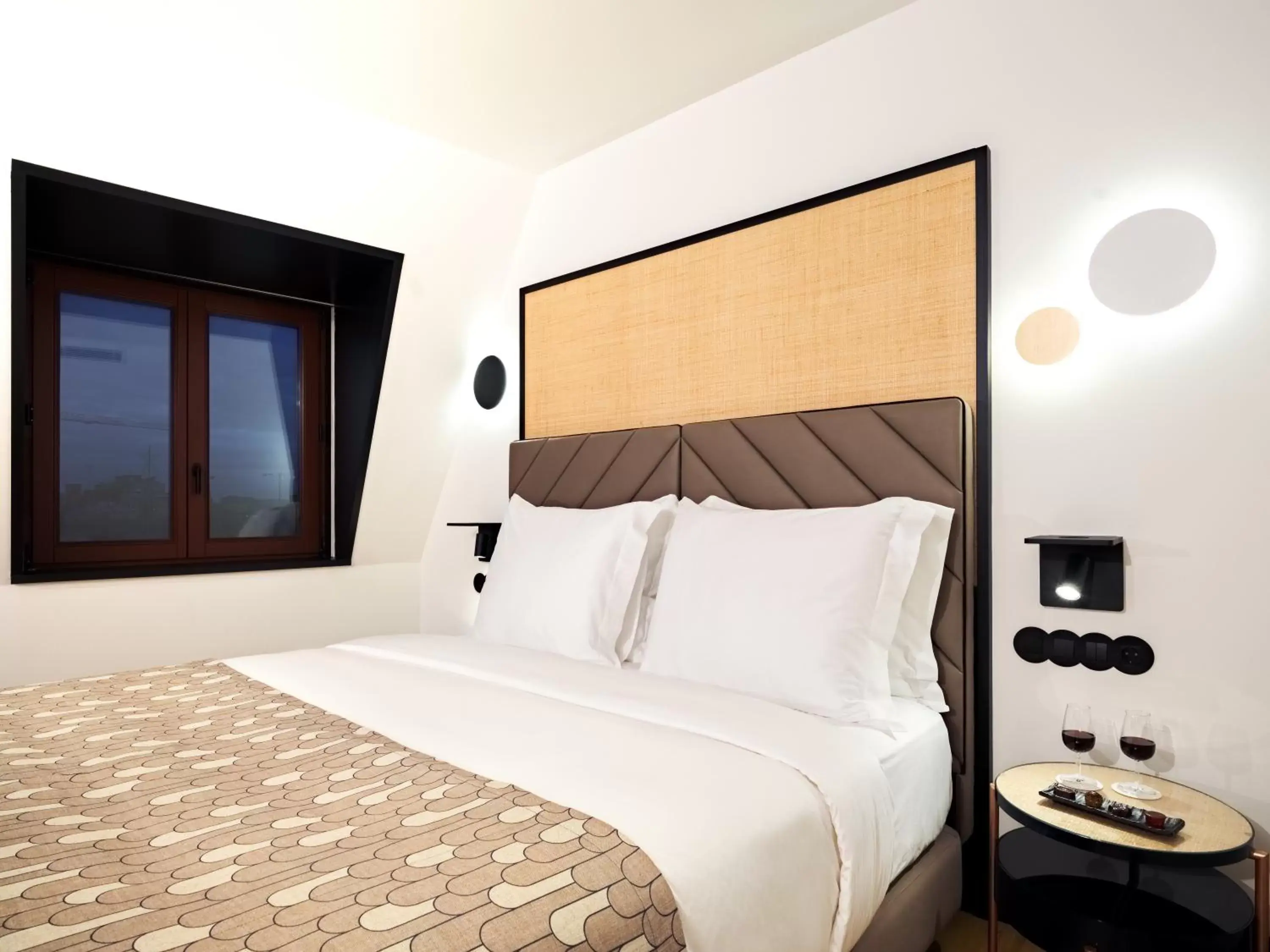 Double Room with Romantic Package in Axis Porto Club Aliados Double Room with Romantic Package in Axis Porto Club Aliados